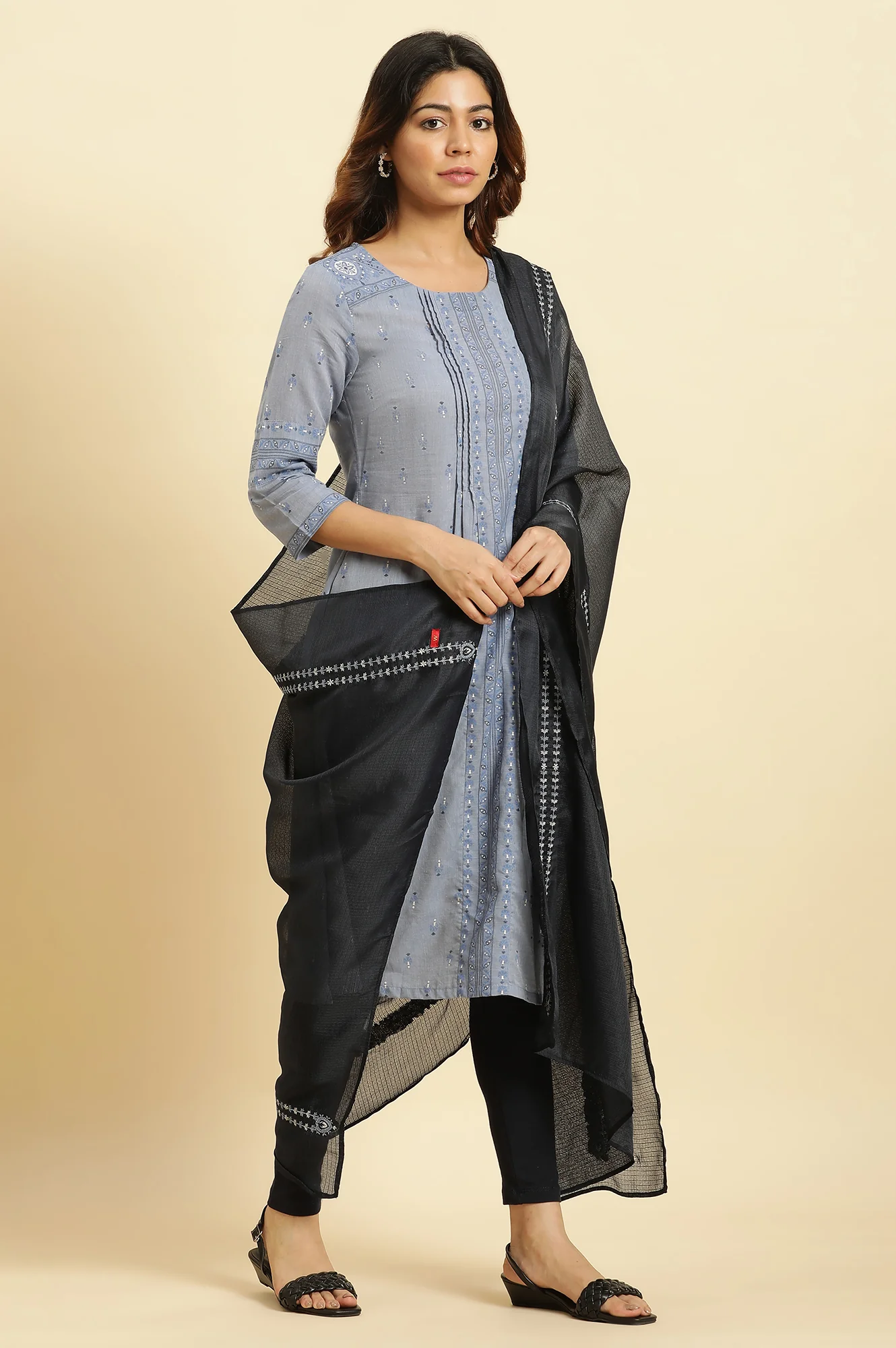 Blue Kota Embroidered Dupatta - Image 4
