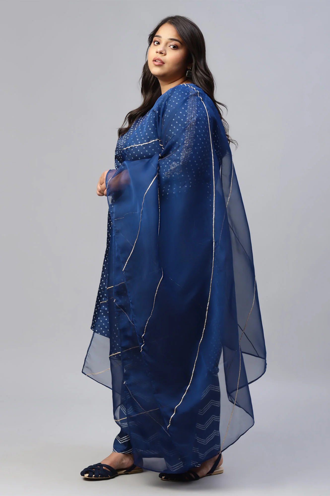 Blue Plus Size Bandhani Printed kurta With Bandhani Pants And Organza Dupatta - Image 3