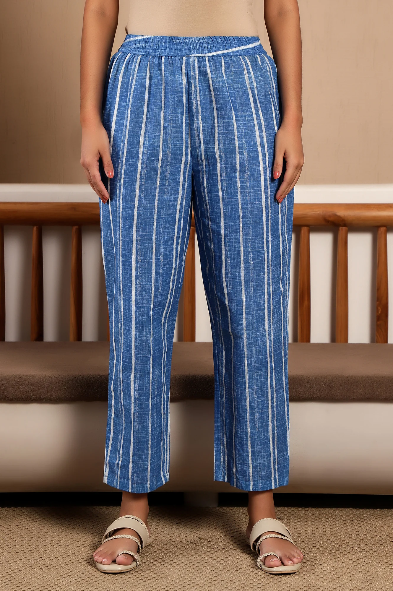 Blue Polka Dot Printed Pure Cotton Straight Kurta and Pants Co-ord Set - Image 8