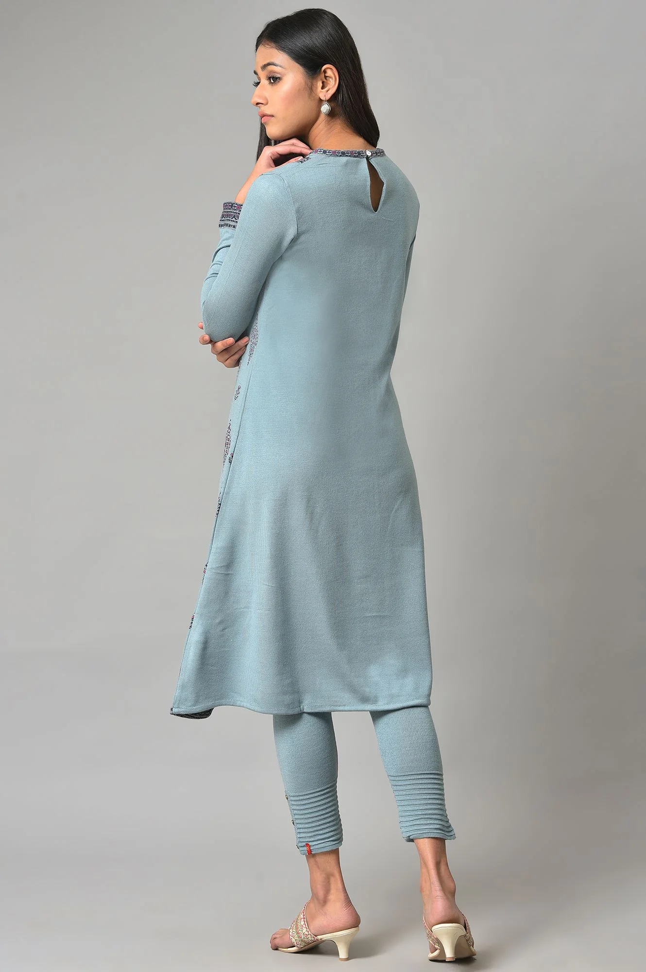 Blue Printed Knitted Winter kurta - Image 5