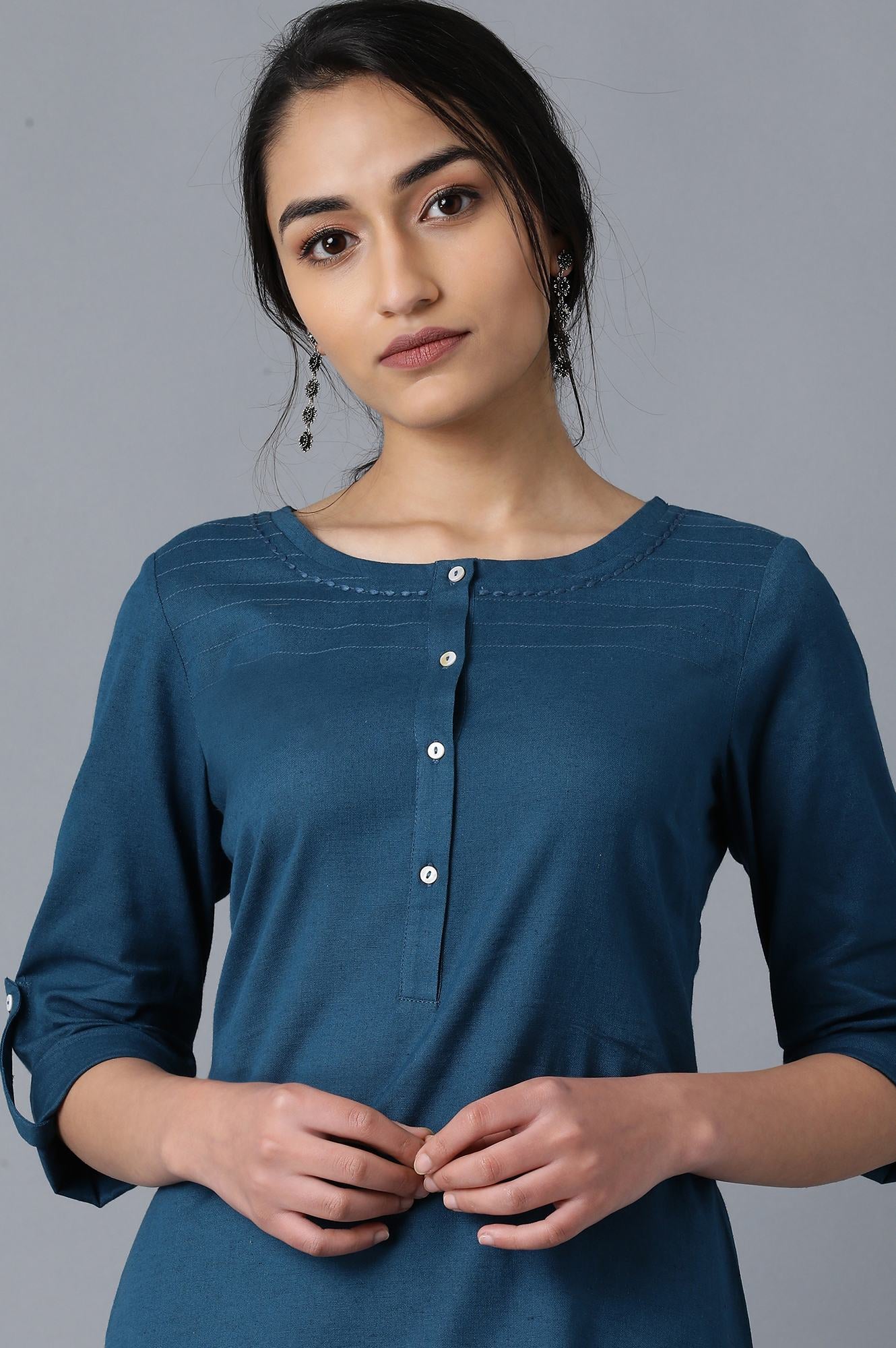 Blue Round Neck Solid kurta - Image 5