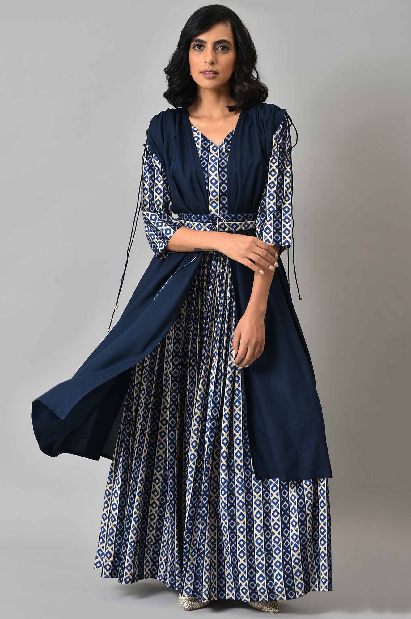 Blue Solid Cape with Ikkat Printed Crop Top and Skirt Co-ord Set - Image 10