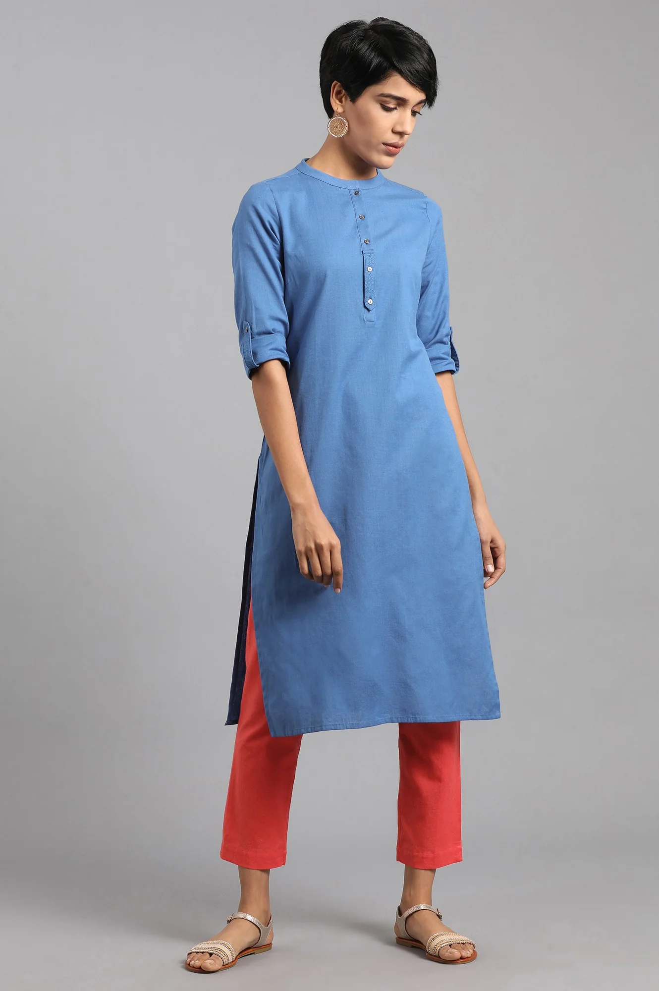 Blue Solid Straight Cotton Kurta - Image 2