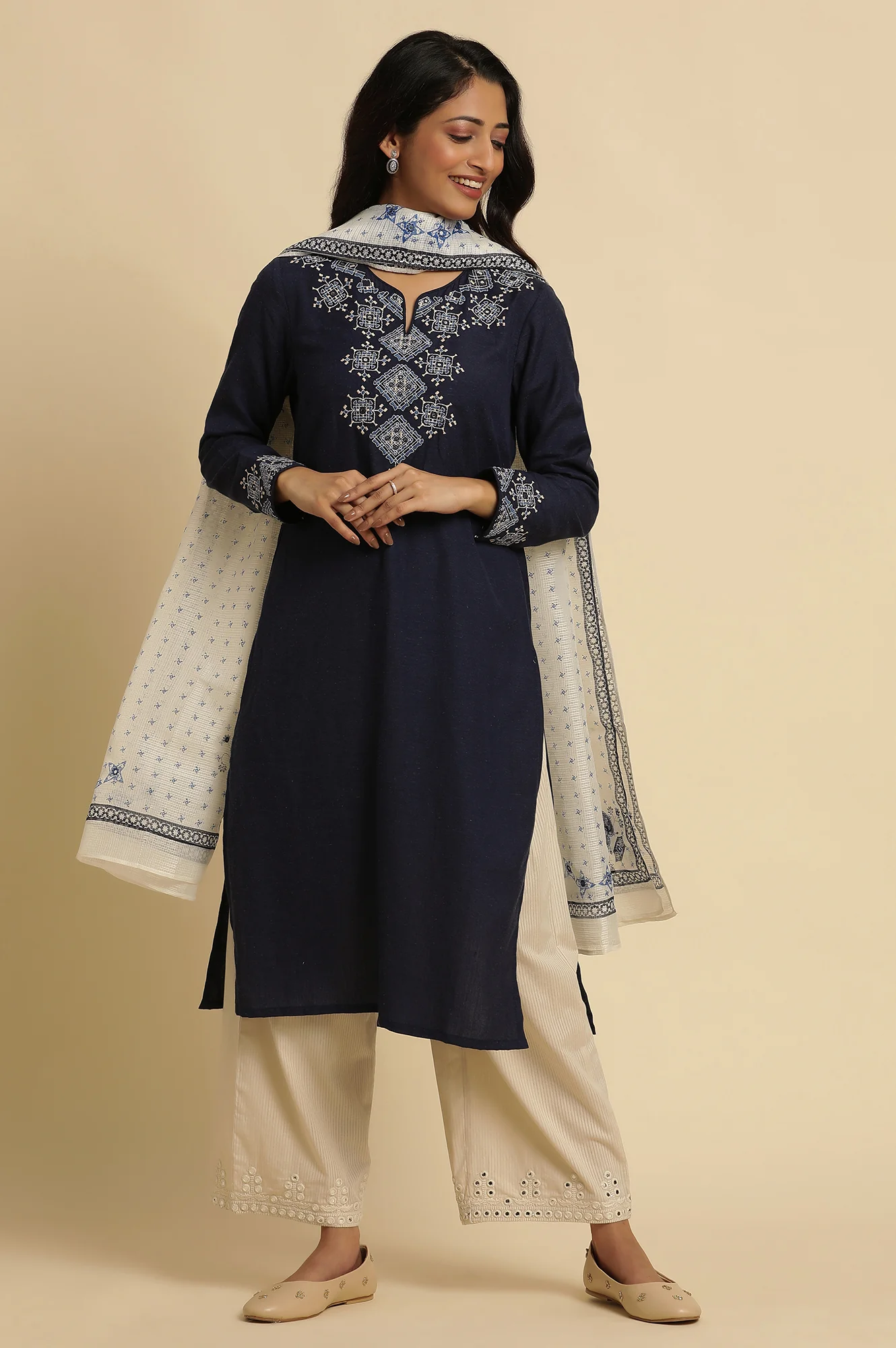 Blue Thread Embroidered Straight Kurta - Image 6