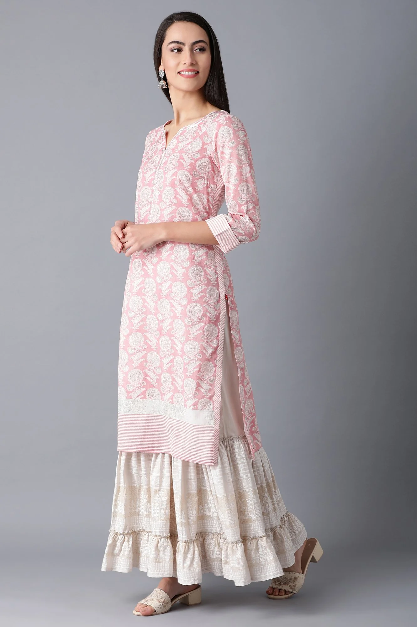 Blush Pink Straight Floral Print kurta - Image 3