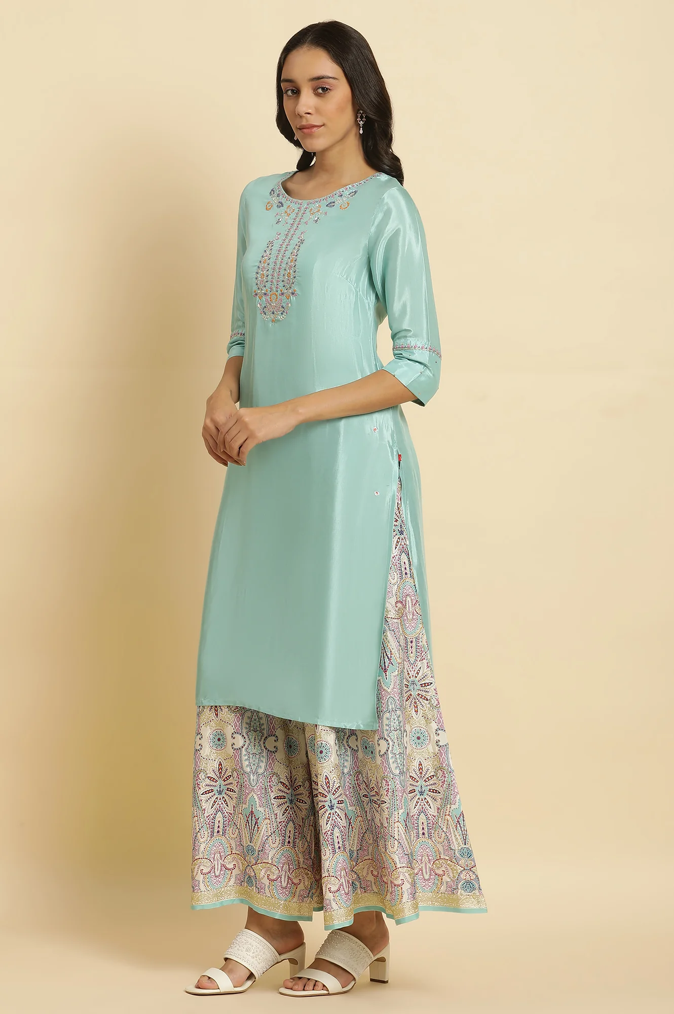 Bright Blue Embroidered Kurta - Image 3