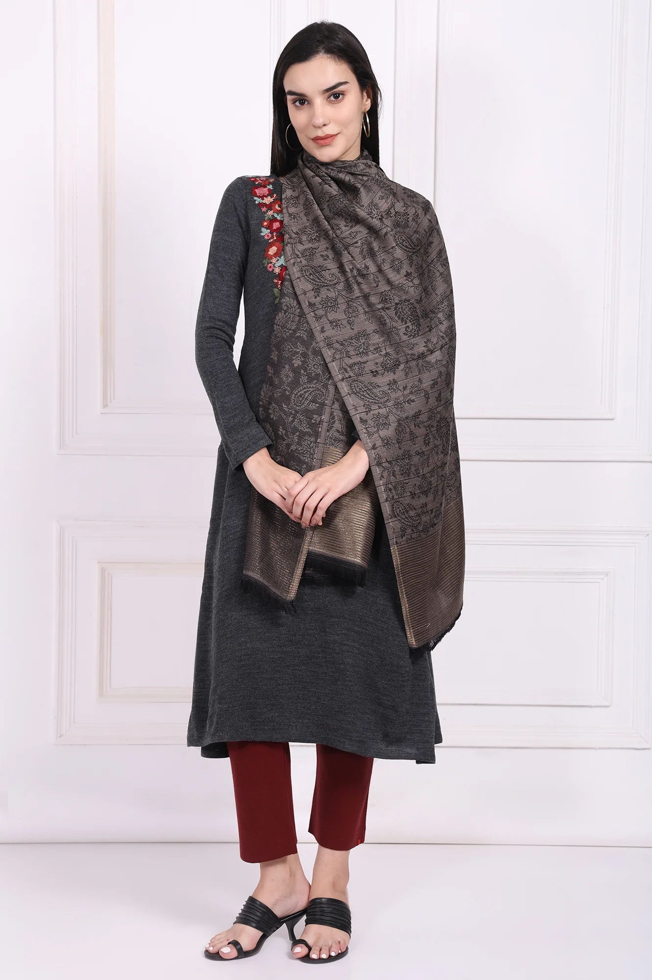 Brown Floral Paisley Cotton Stole - Image 2
