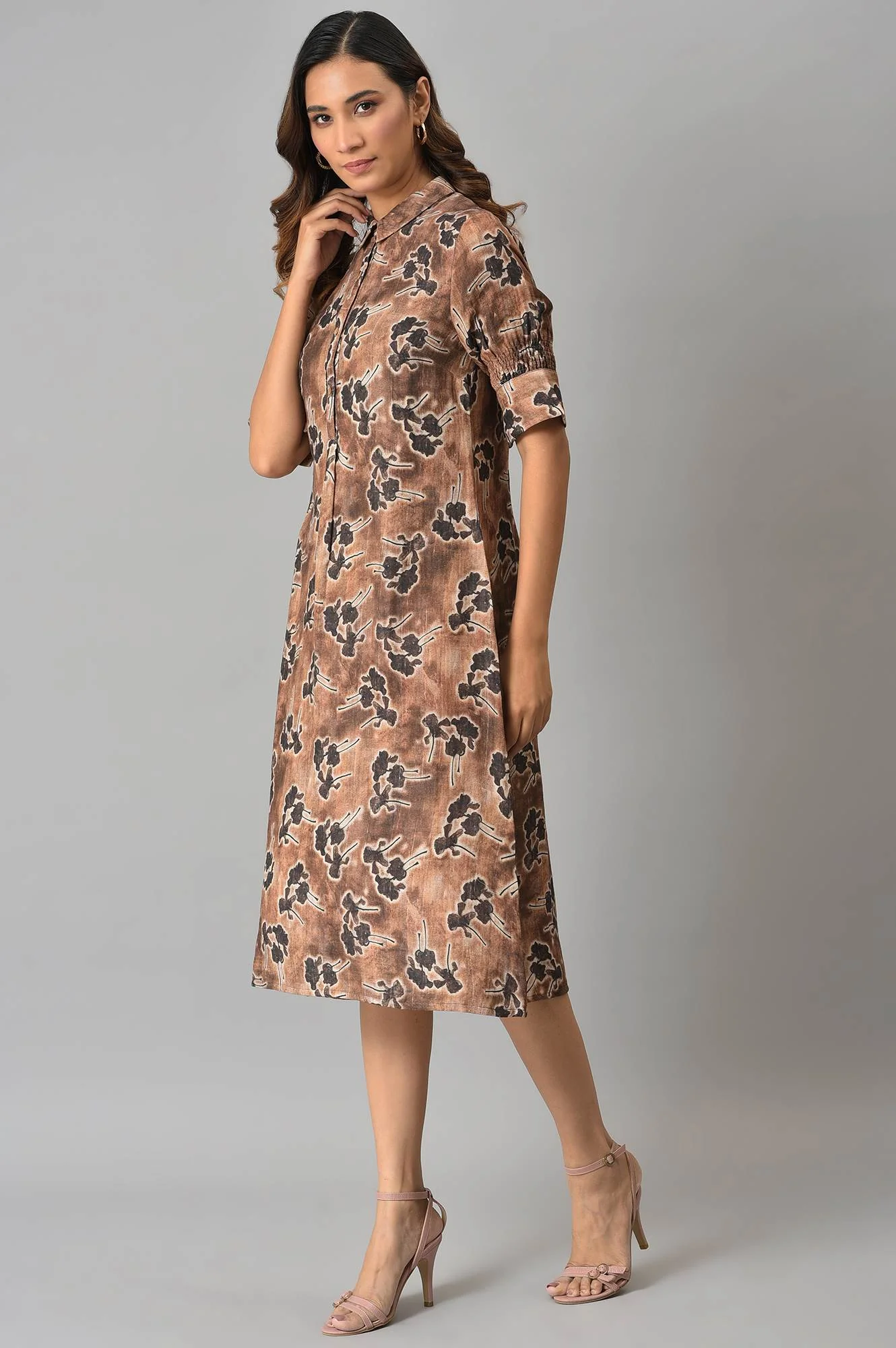 Brown Floral Printed Vaccy Dress - Image 3