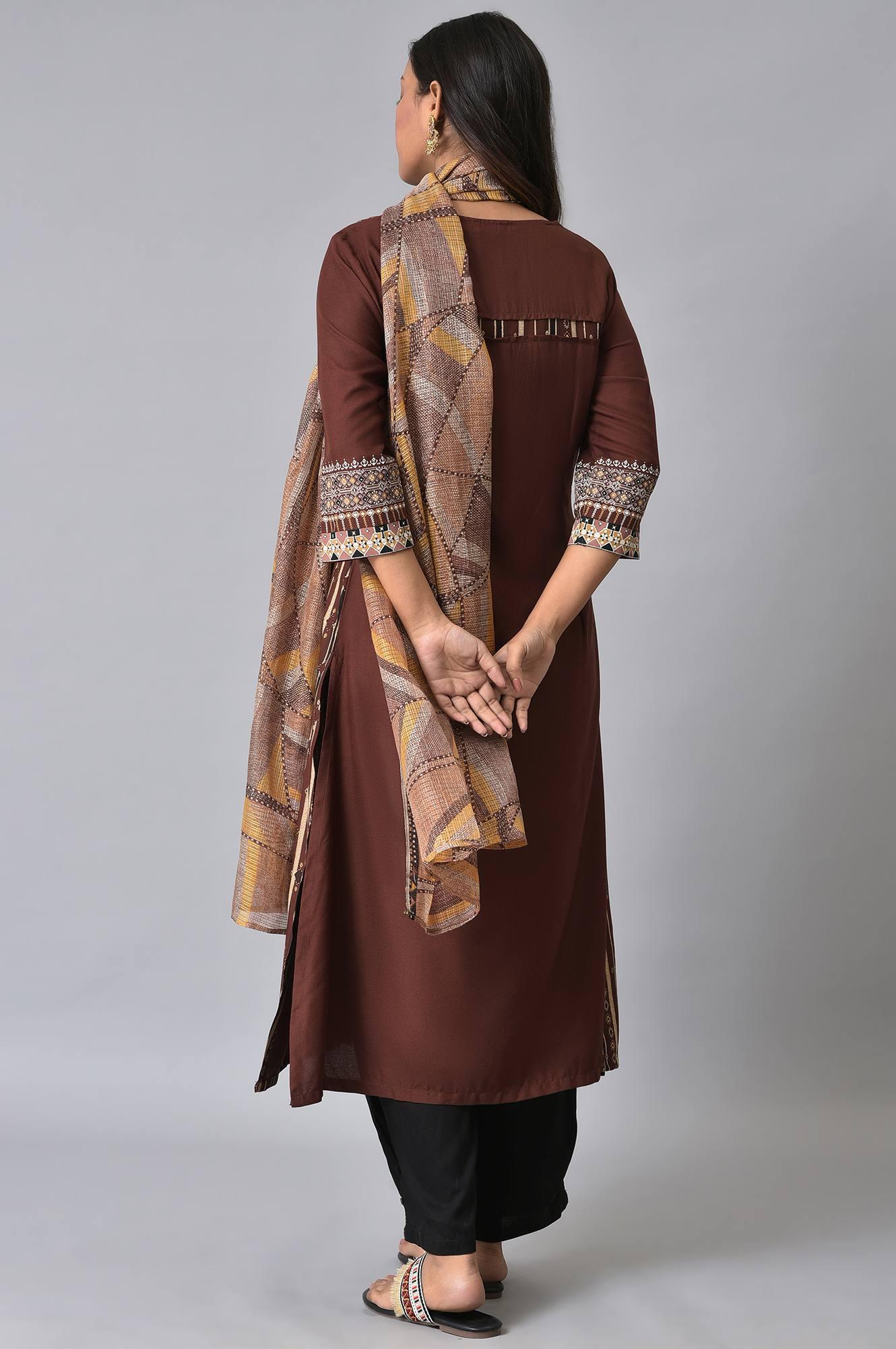 Brown Stripe Print kurta Set - Image 2