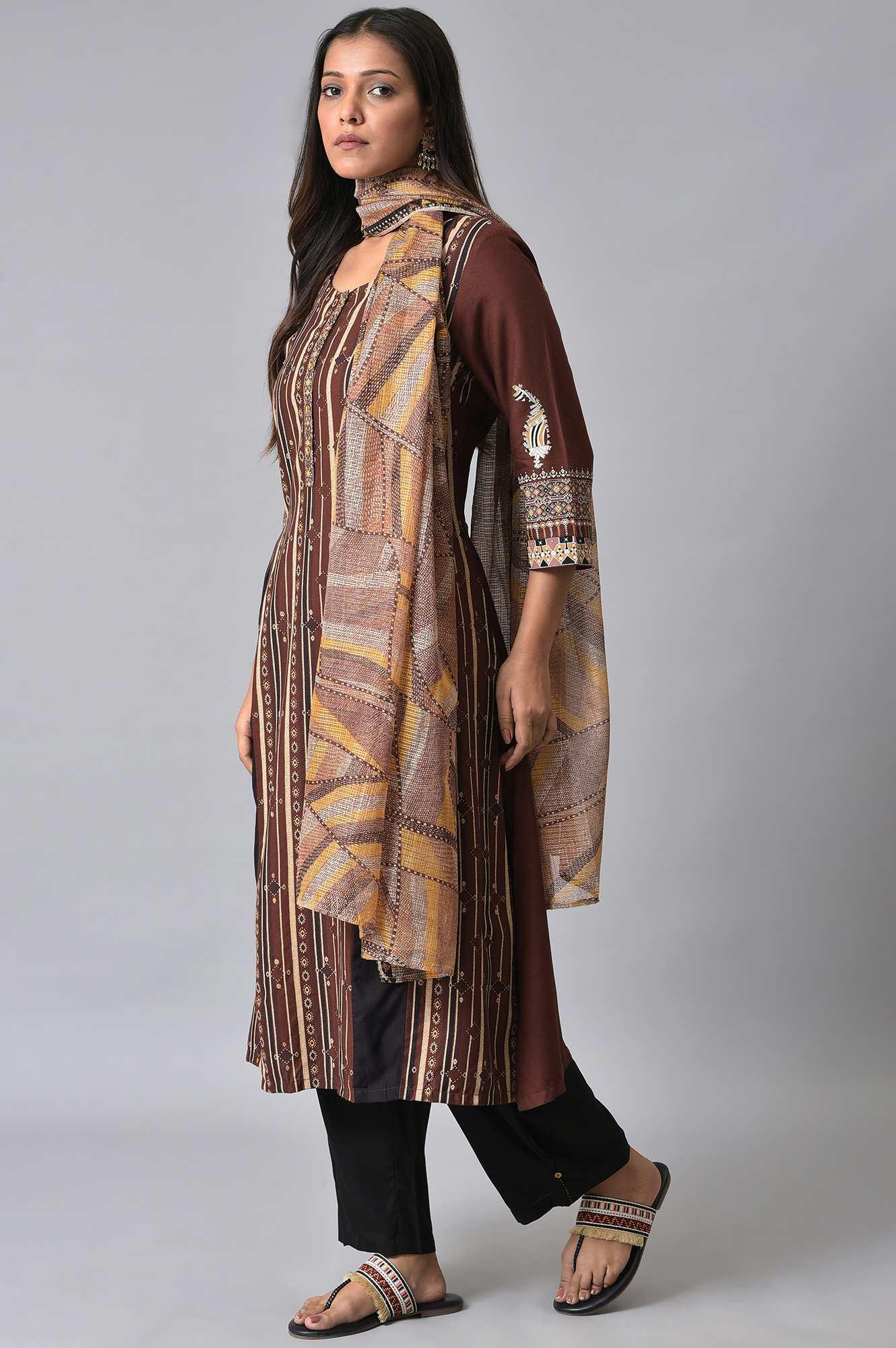 Brown Stripe Print kurta Set - Image 3