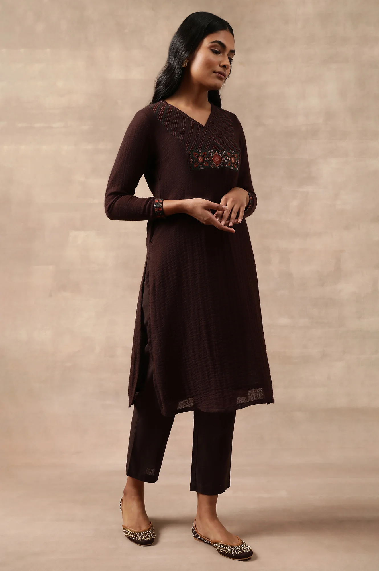 Brown Woollen Embroidered kurta - Image 3