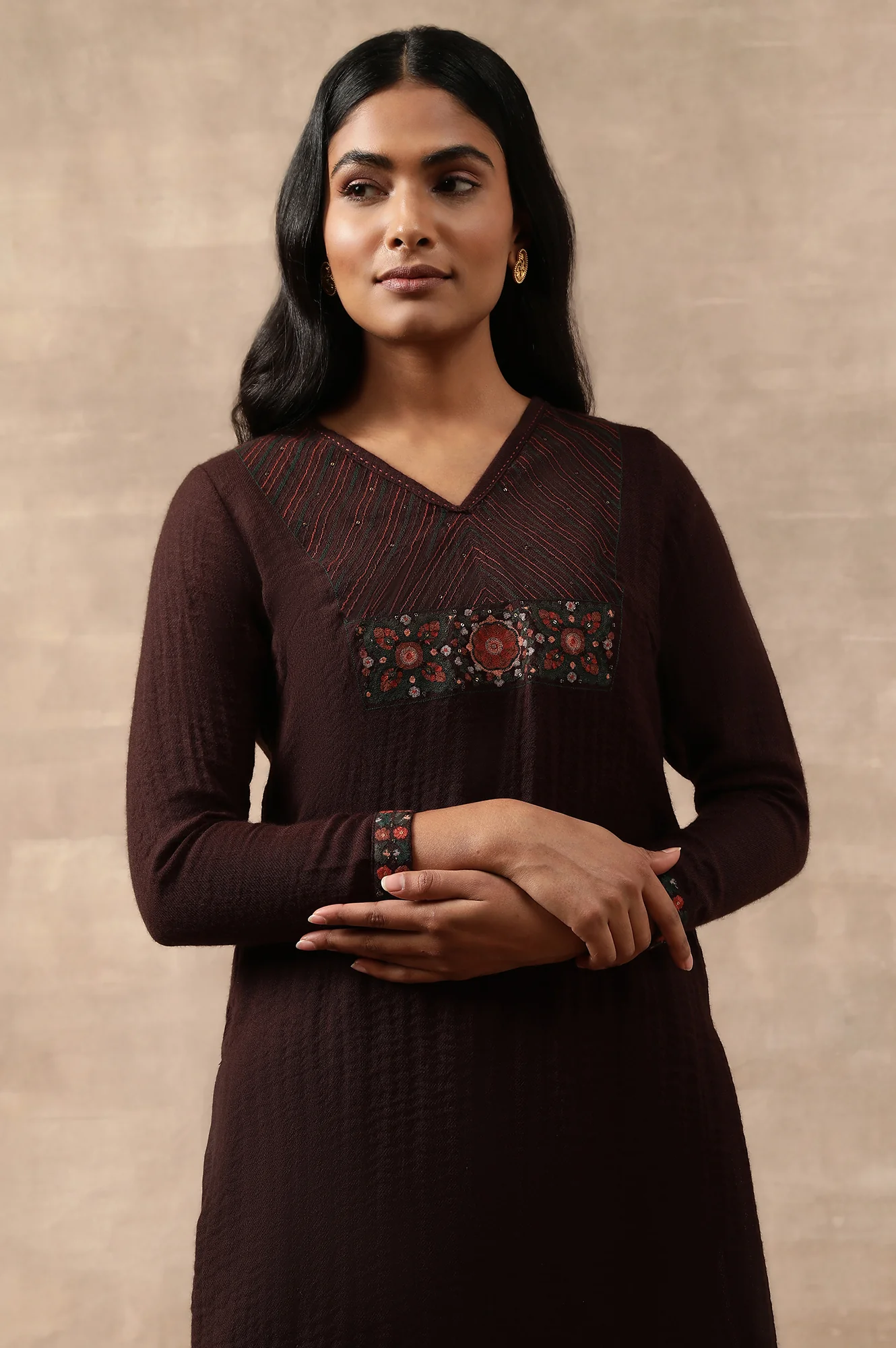 Brown Woollen Embroidered kurta - Image 6