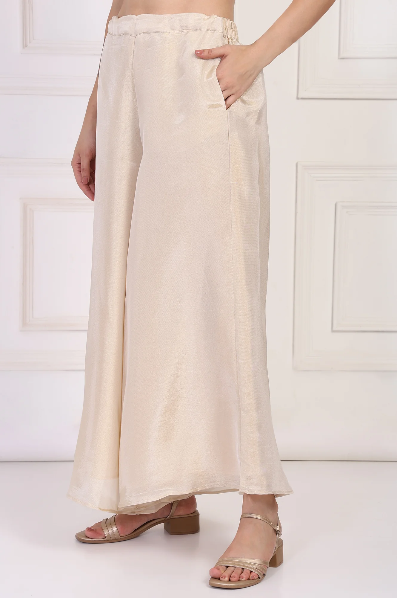 Cream Textured Flared Tissue Pant - Image 2