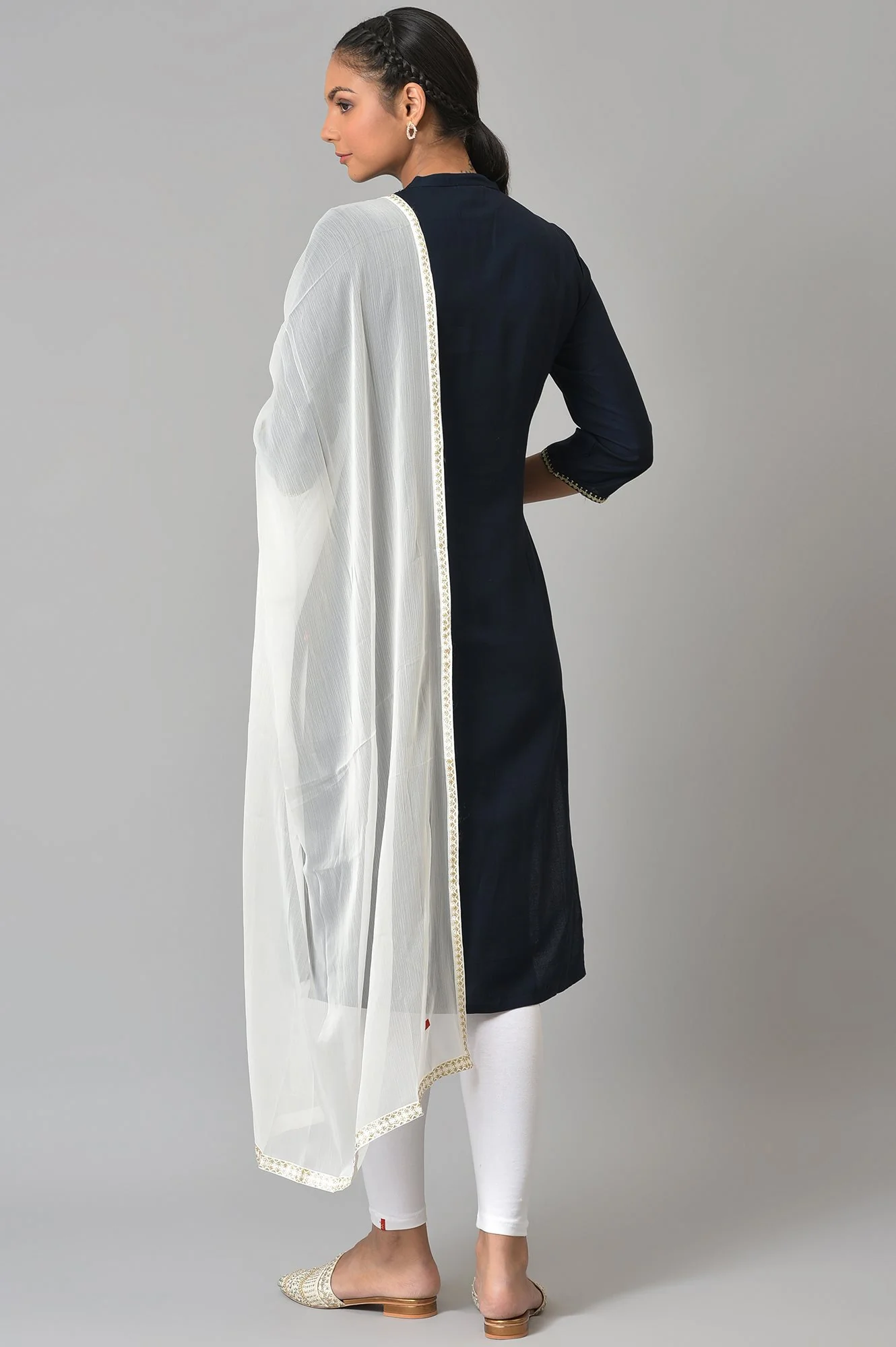 Dark Blue Embroidered kurta With White Tights And Dupatta. - Image 2