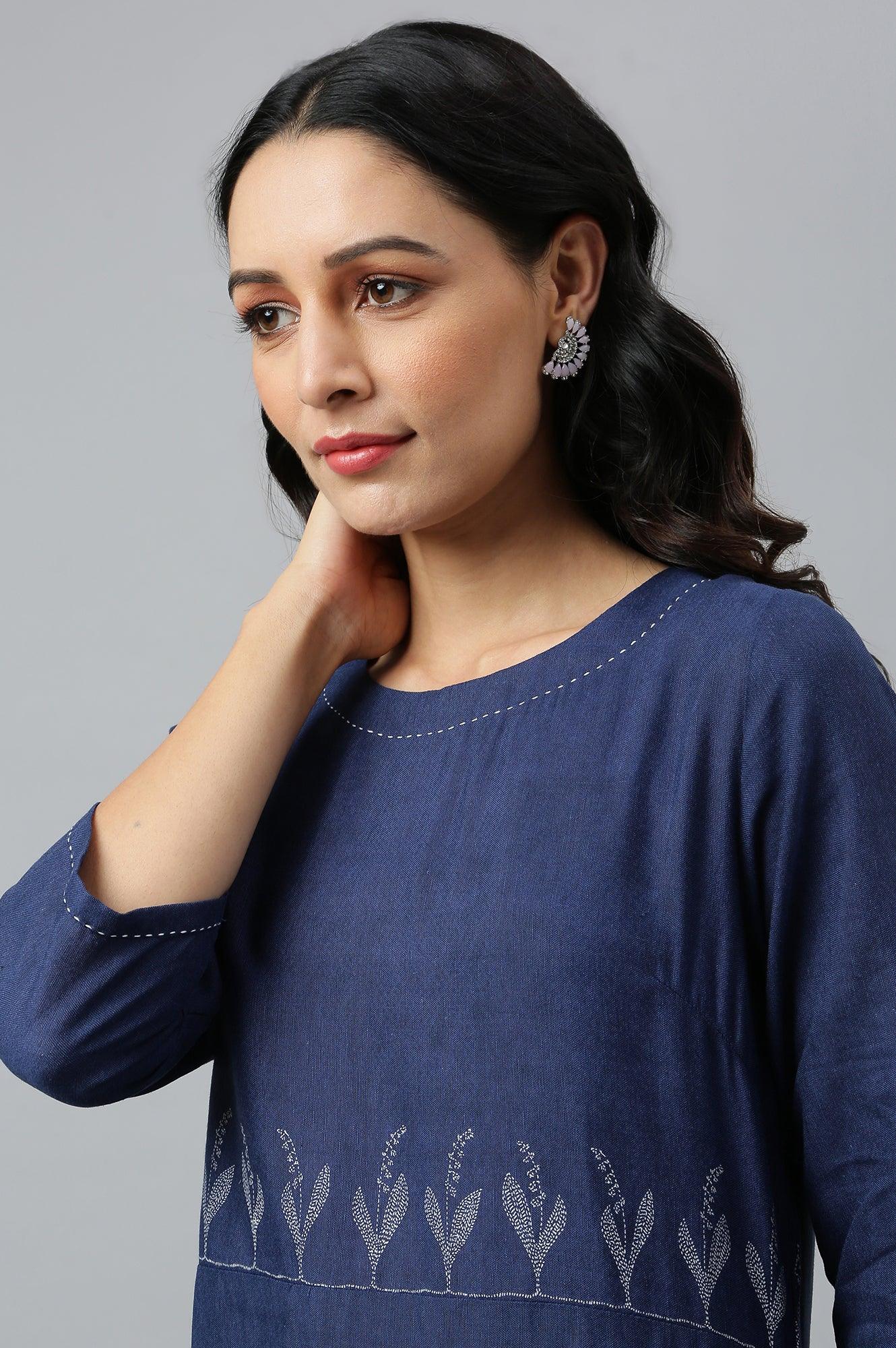 Dark Blue Floral kurta With Kantha Details - Image 9
