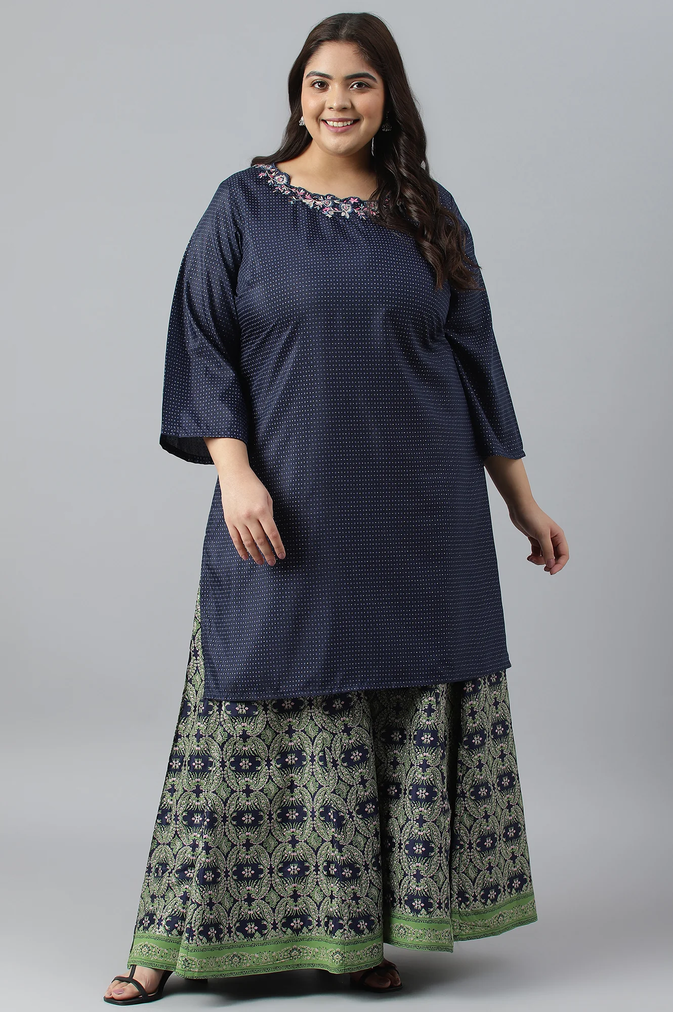 Dark Blue Paisely Printed Plus Size Culottes - Image 6