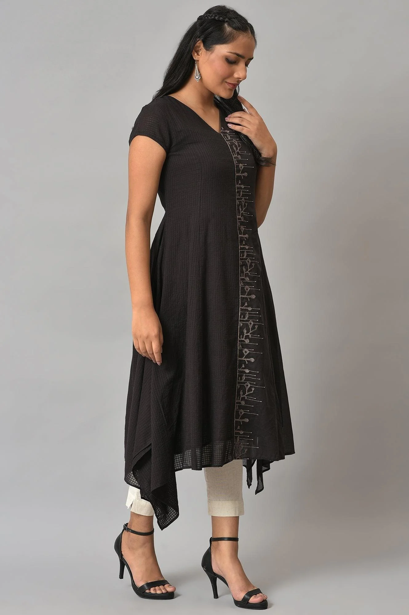 Dark Brown Handkerchief Hemline kurta With Thread Embroidery - Image 4