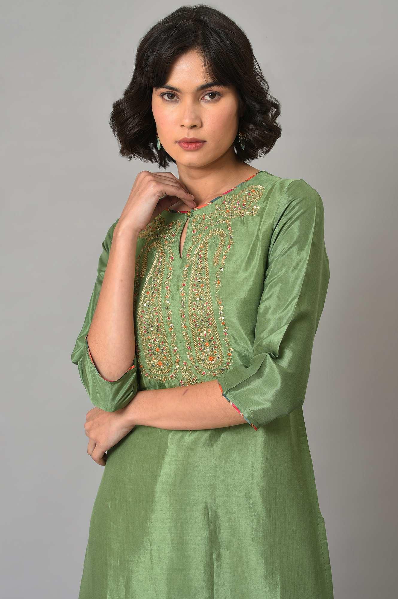 Dark Green Embroidered Festive kurta With Pink Parallel Pants - Image 5