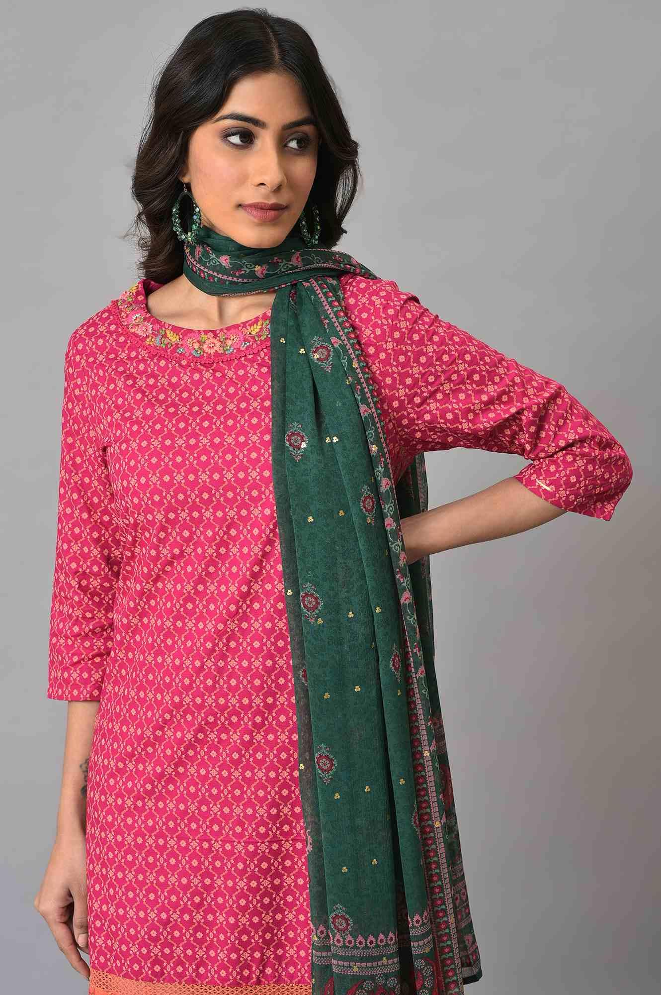 Dark Pink Boat Neck Embroidered kurta With Ecru Slim Pants And Green Printed Dupatta - Image 5