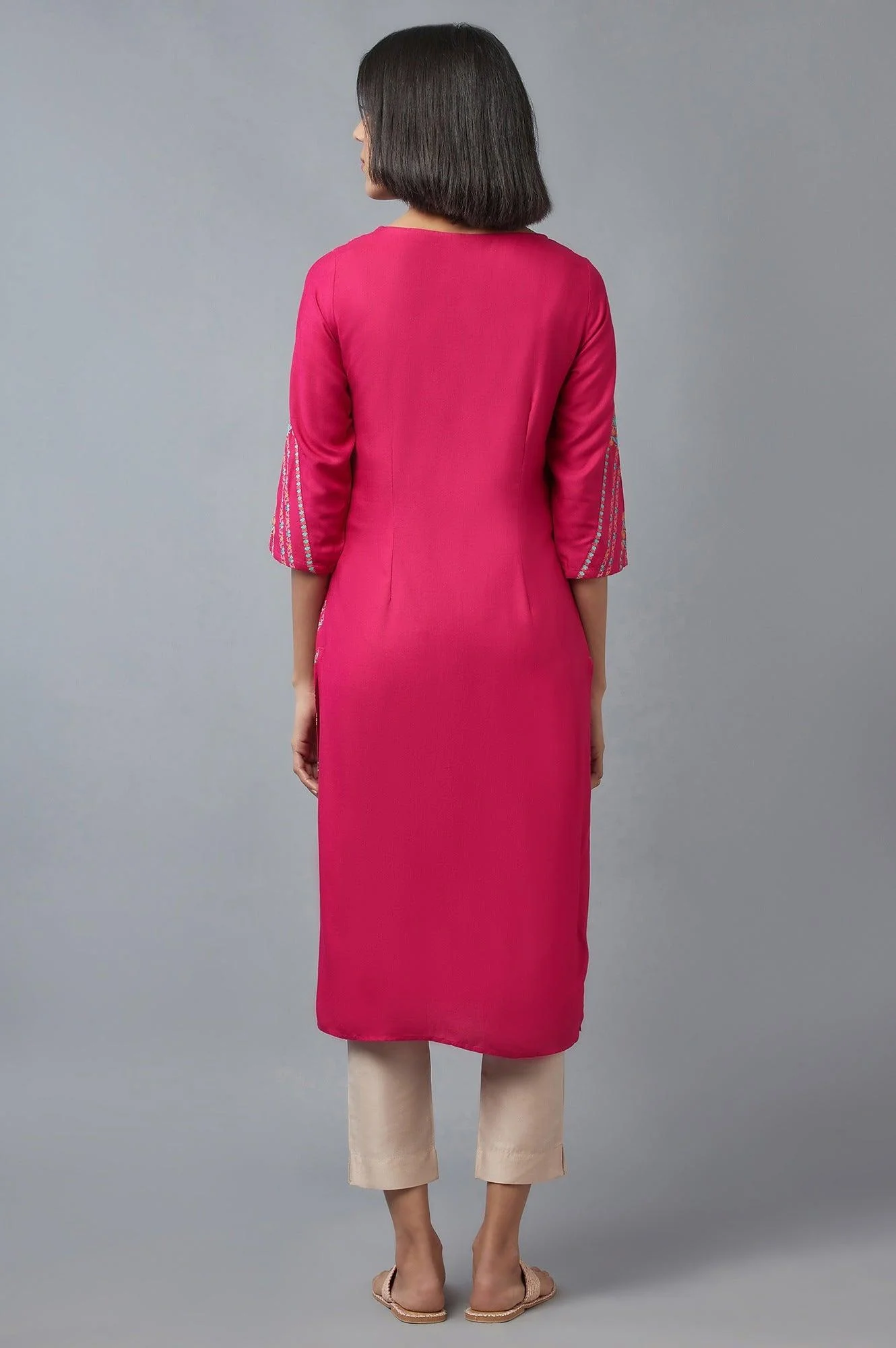 Dark Pink Floral Pleated kurta in Round Neck - Image 2