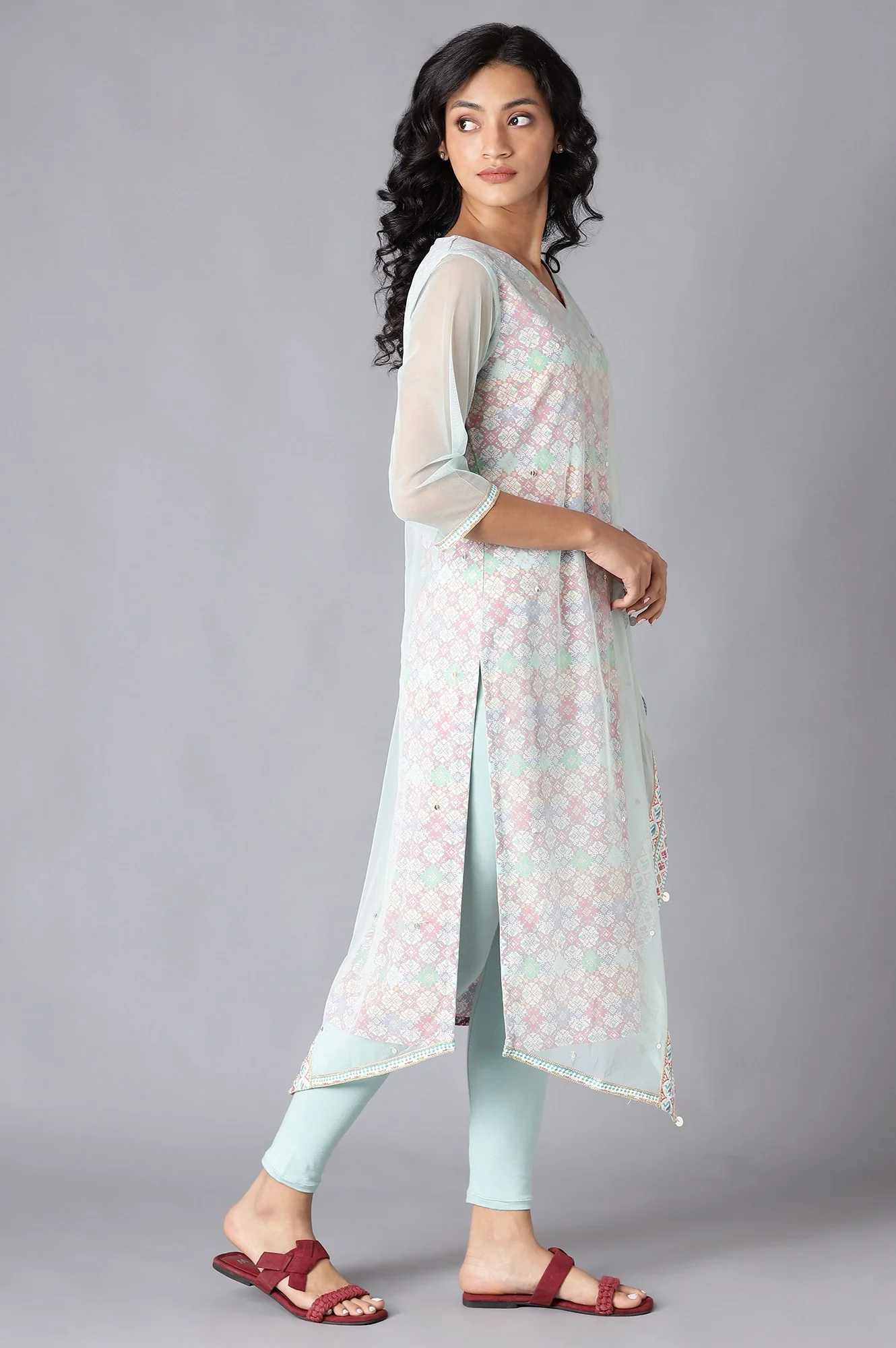 Dark Pink Gotta Patti Saree kurta With Tights - Image 4