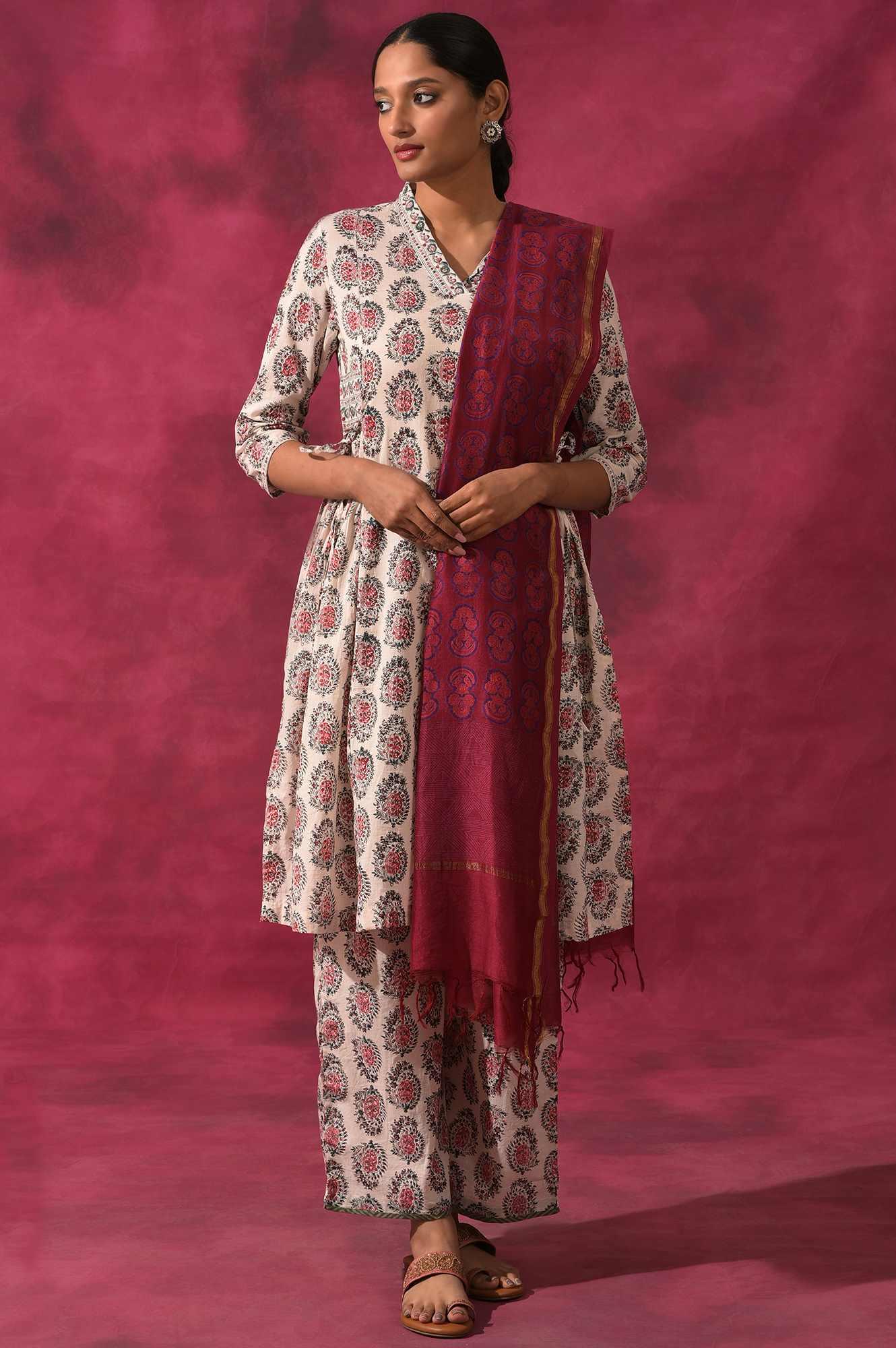 Dark Pink Hand Block Printed Cotton Silk Drape - Image 2