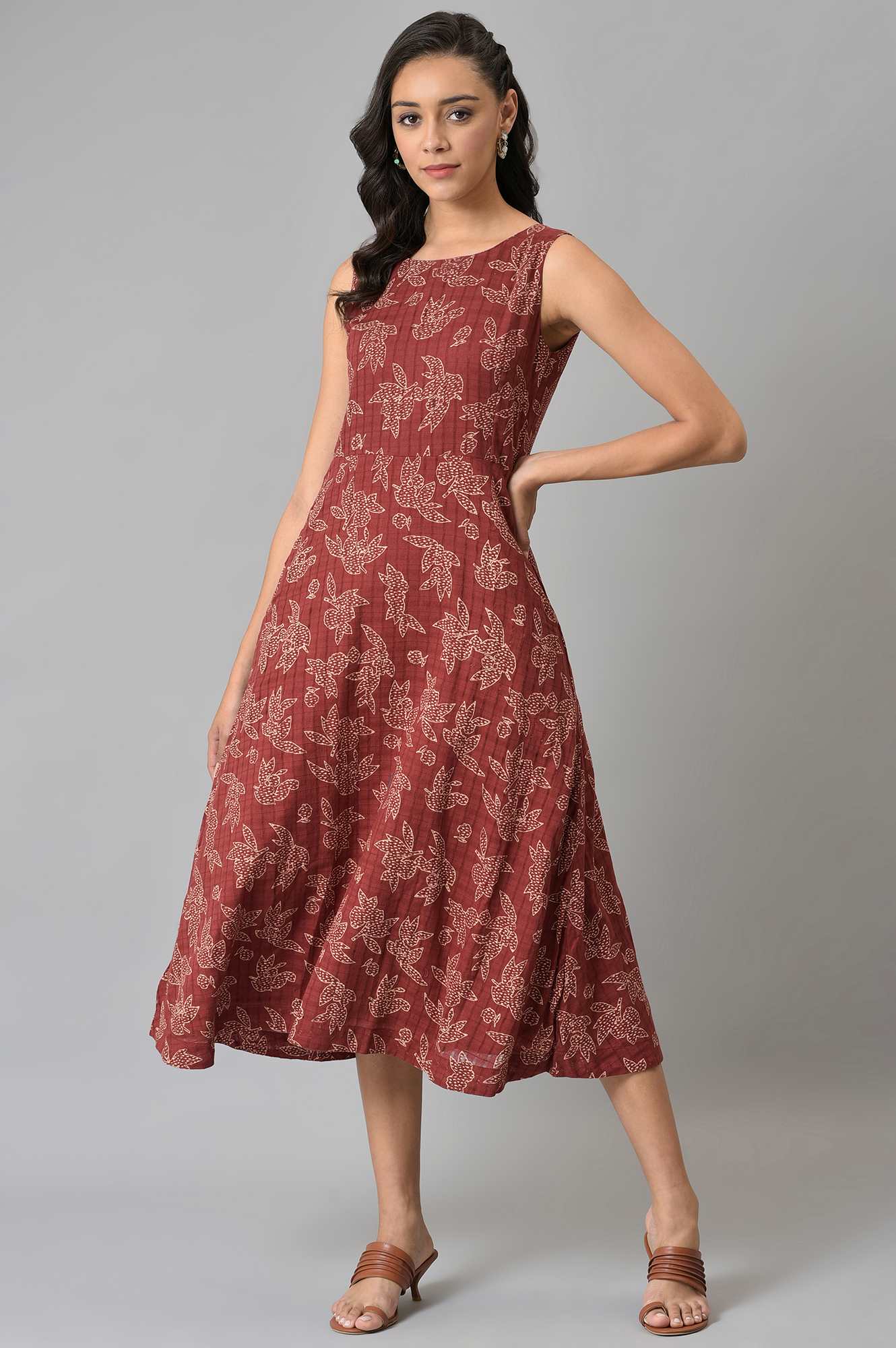 Dark Red Floral Printed Sleeveless Western Dress - Image 5