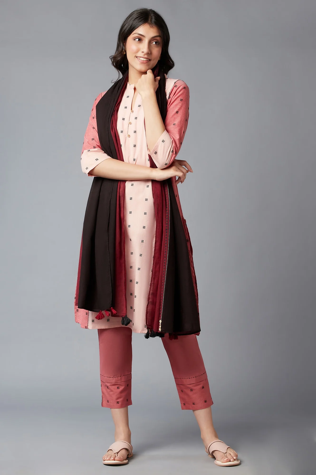 Dark Red Yarn-Dyed Cotton Dupatta - Image 3