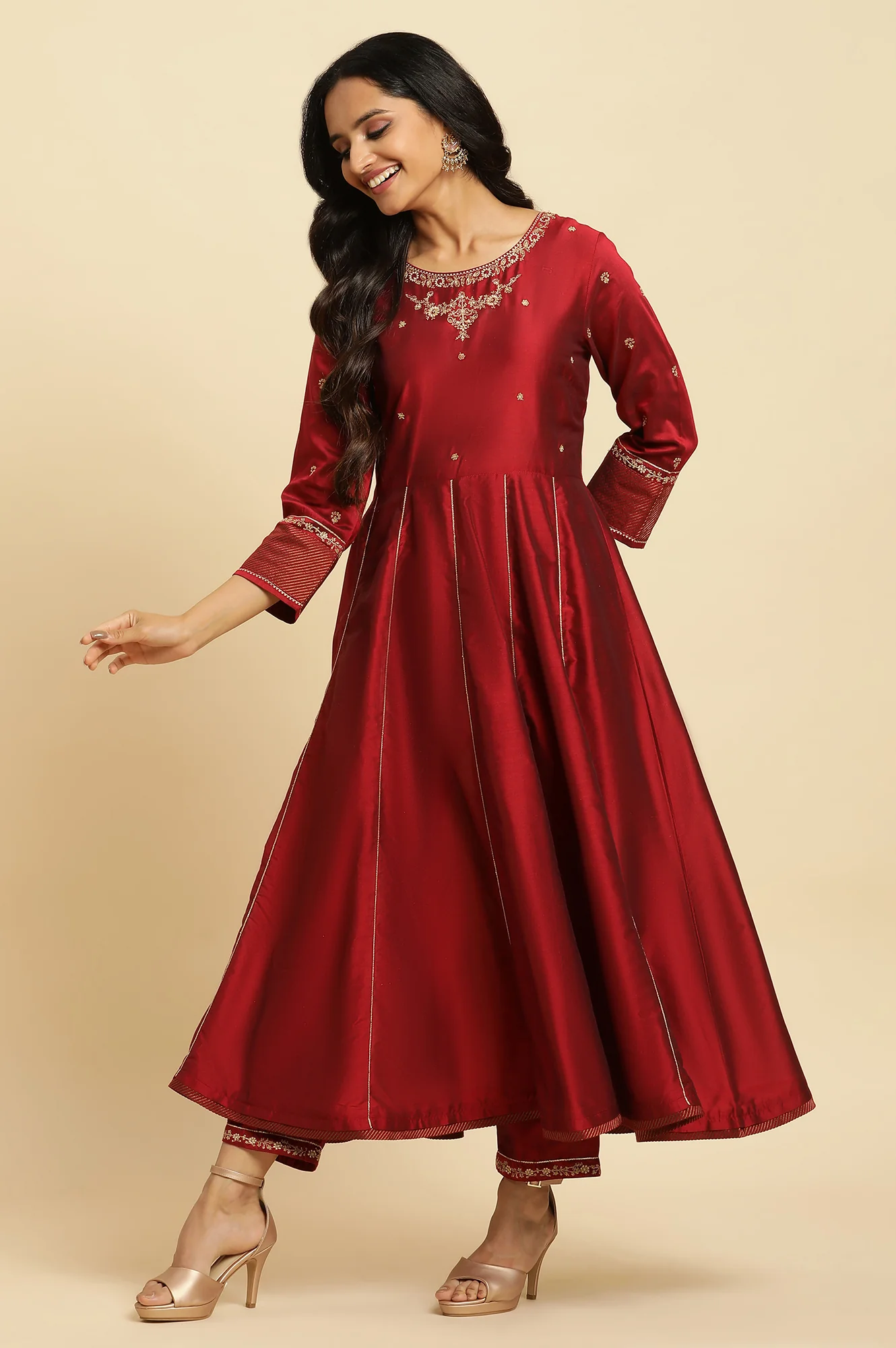 Dark Red Zari Embroidered Festive Kurta, Pant And Dupatta Set - Image 5