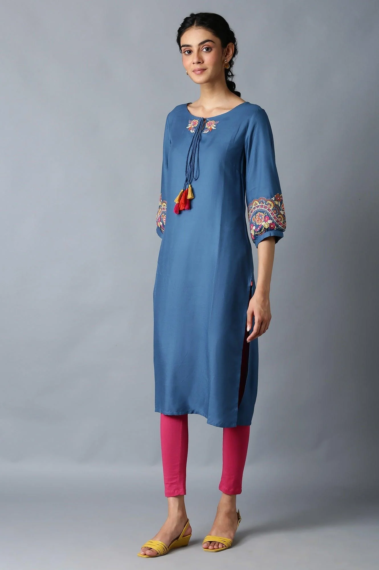 Deep Teal Straight Silhouette kurta With Thread Embroidery - Image 3