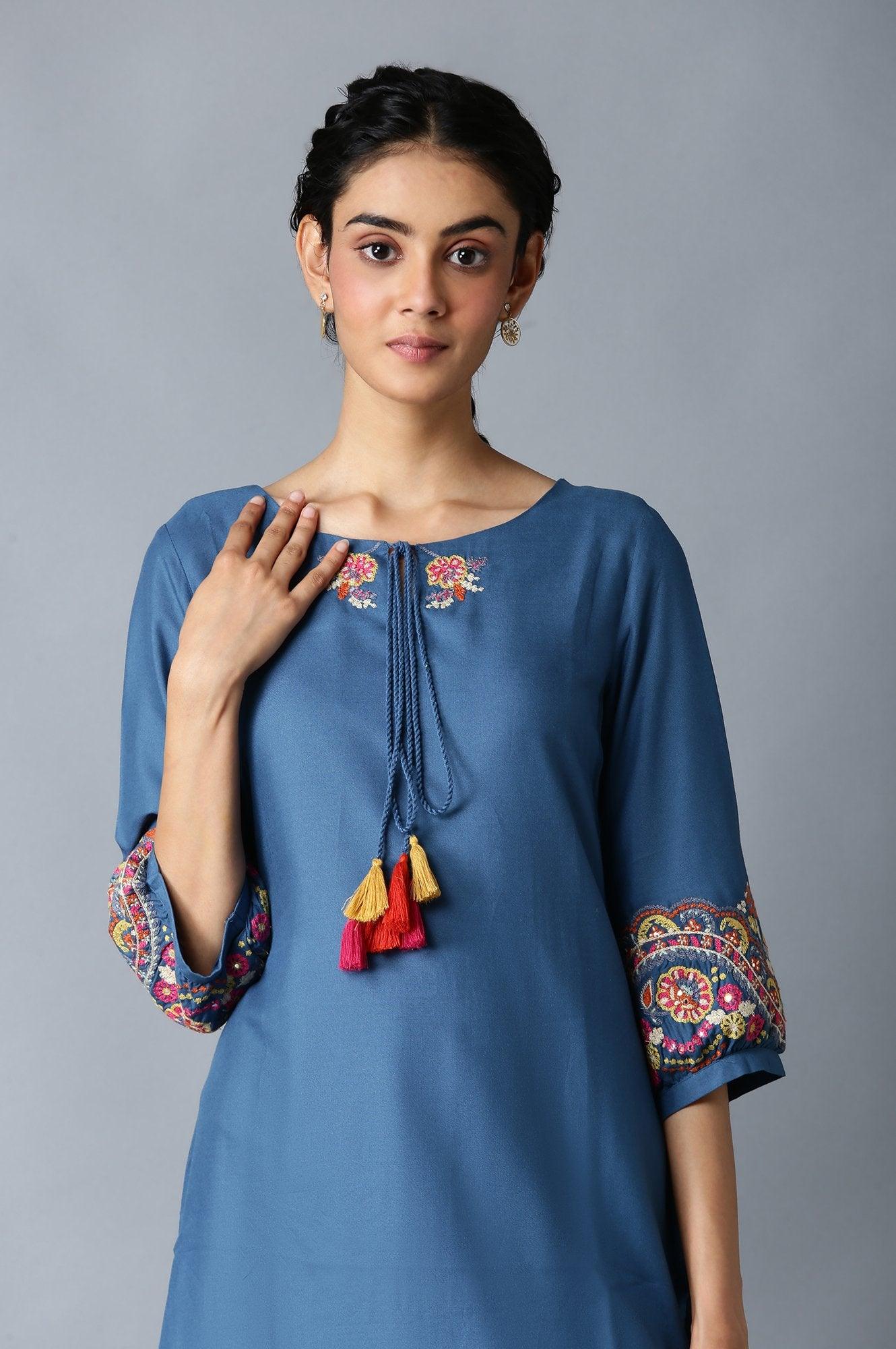 Deep Teal Straight Silhouette kurta With Thread Embroidery - Image 5