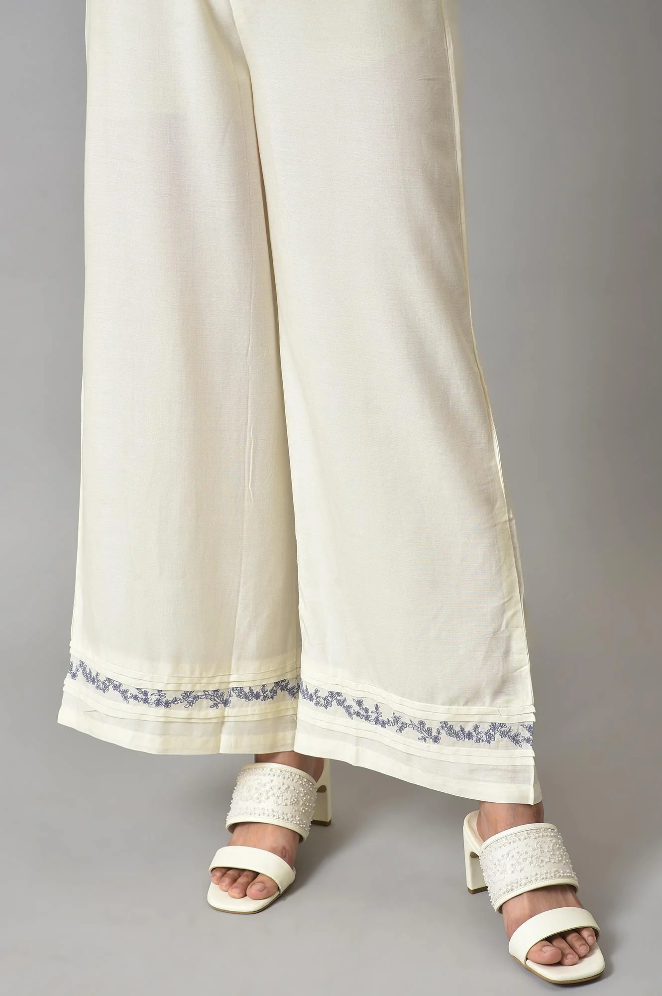 Dusky Purple Floral Printed kurta With Ecru Parallel Pants And Printed Dupatta - Image 8