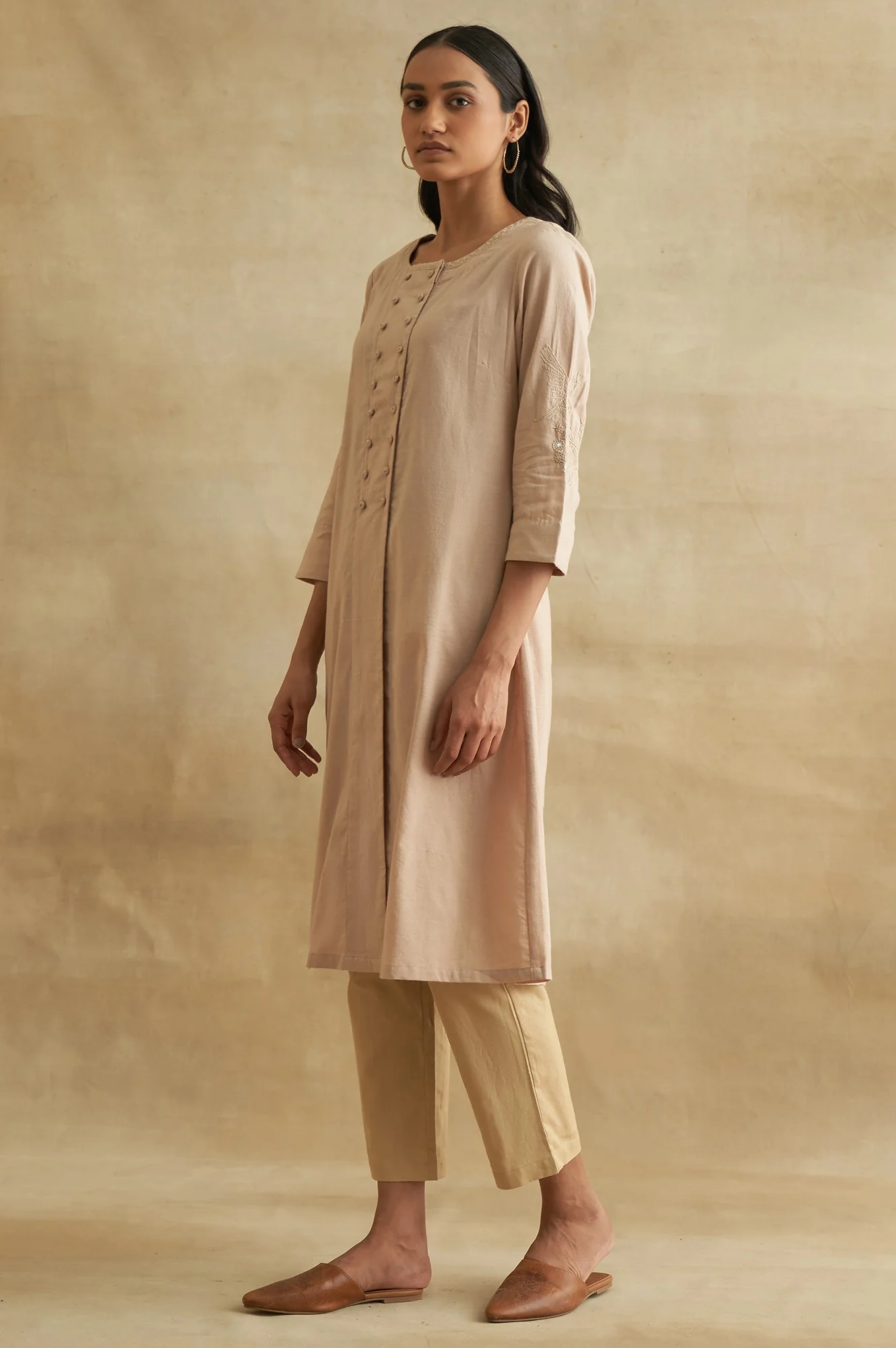 Dusty Pink Chikankari kurta - Image 3