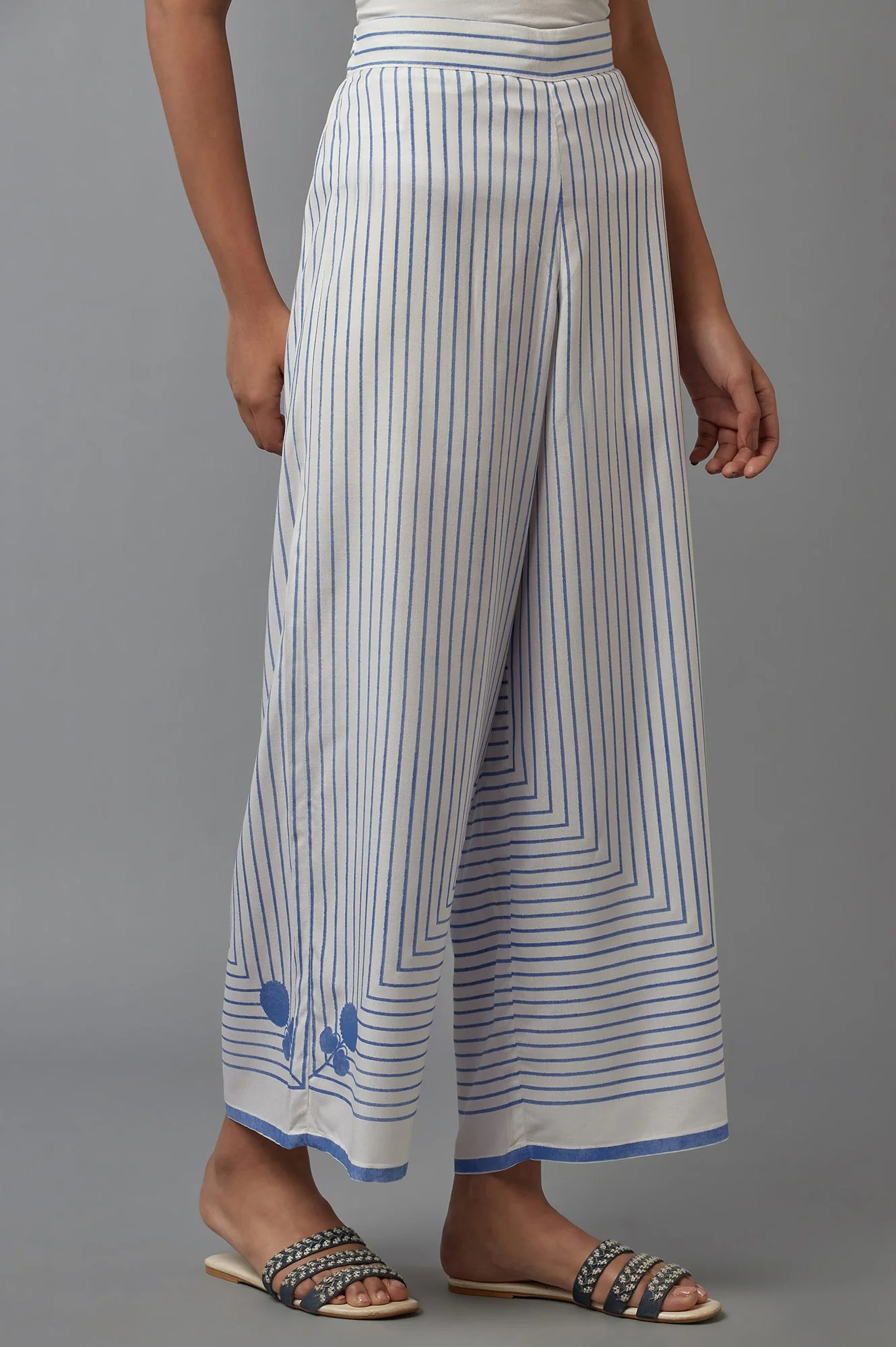 Ecru and Blue Geometric Printed Parallel Pants - Image 4