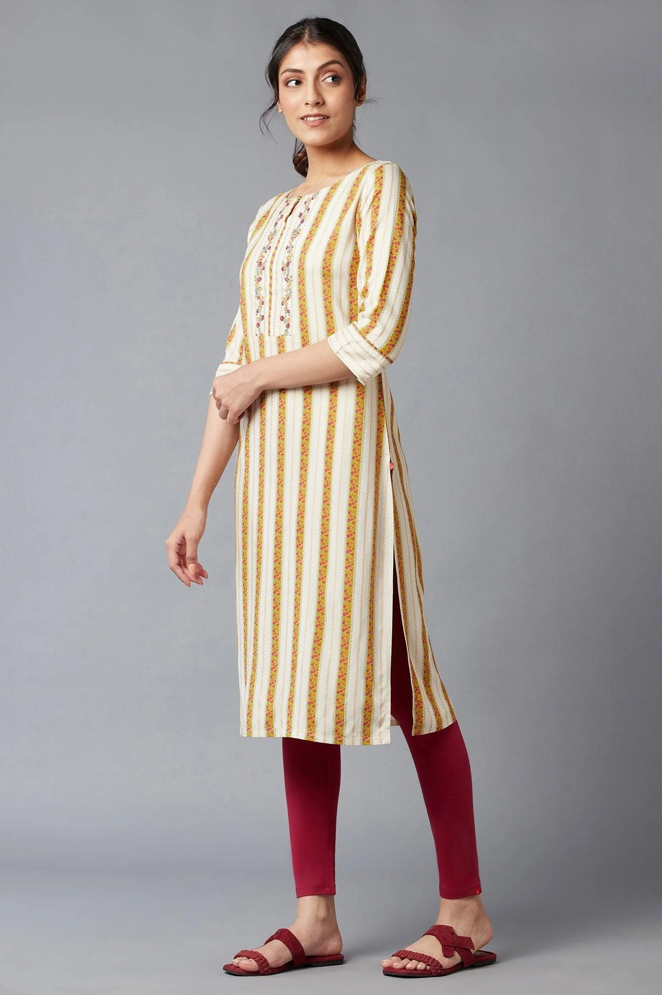 Ecru And Yellow Floral Print kurta With Thread Embroidery - Image 3