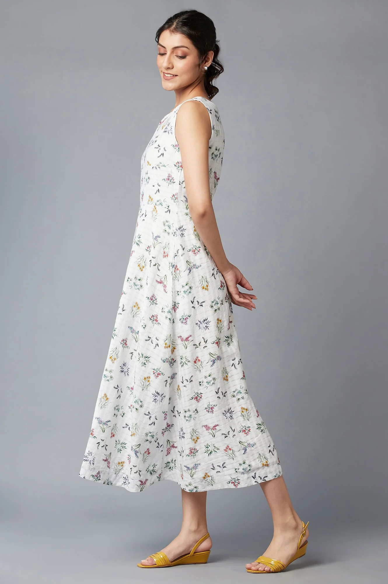 Ecru Floral Print Cotton Dress In Round Neck - Image 3