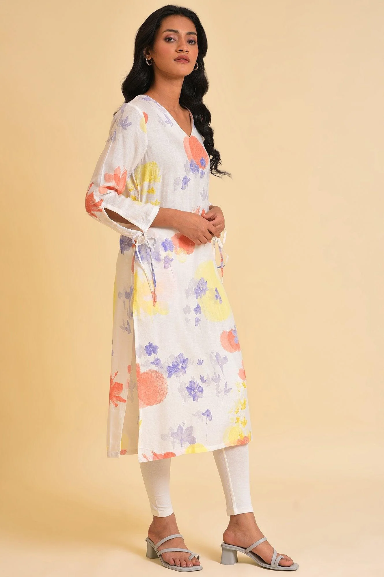 Ecru Floral Printed Summer Straight kurta - Image 4