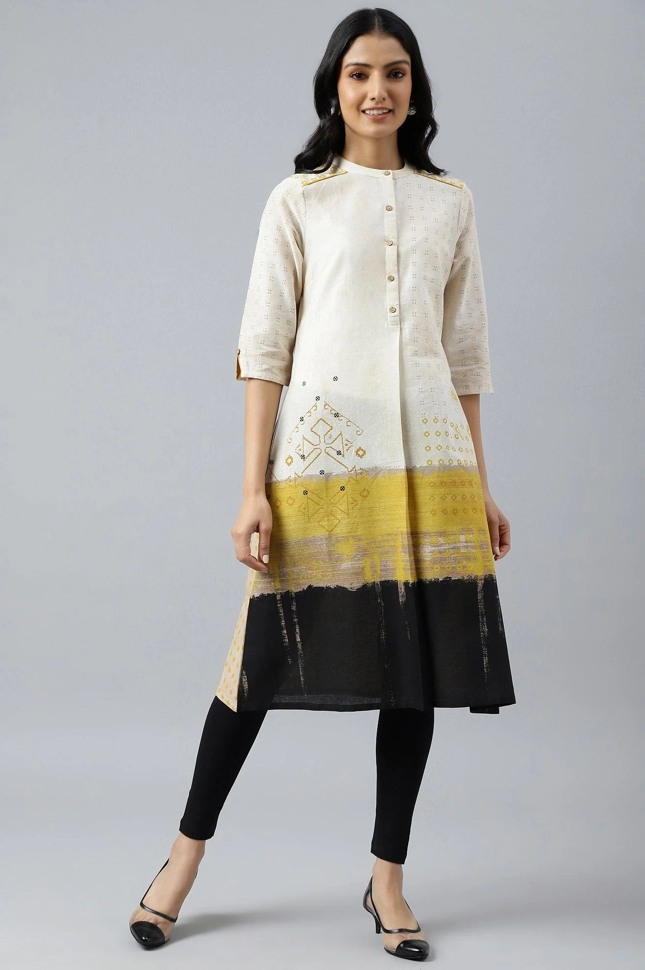 Ecru Geometric Print kurta In Mandarin Collar