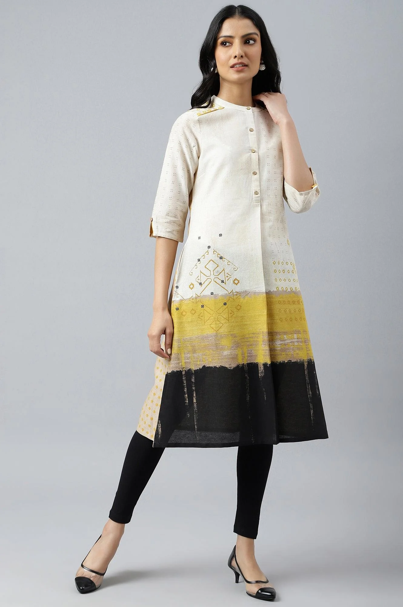 Ecru Geometric Print kurta In Mandarin Collar - Image 5