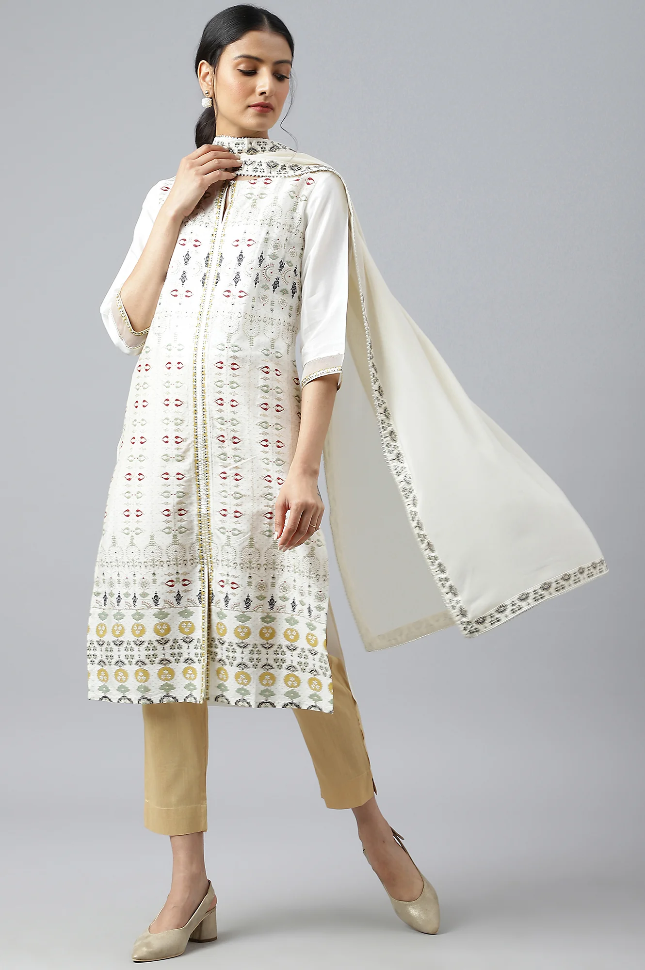 Ecru Georgette Dupatta With Gota Detailing - Image 3