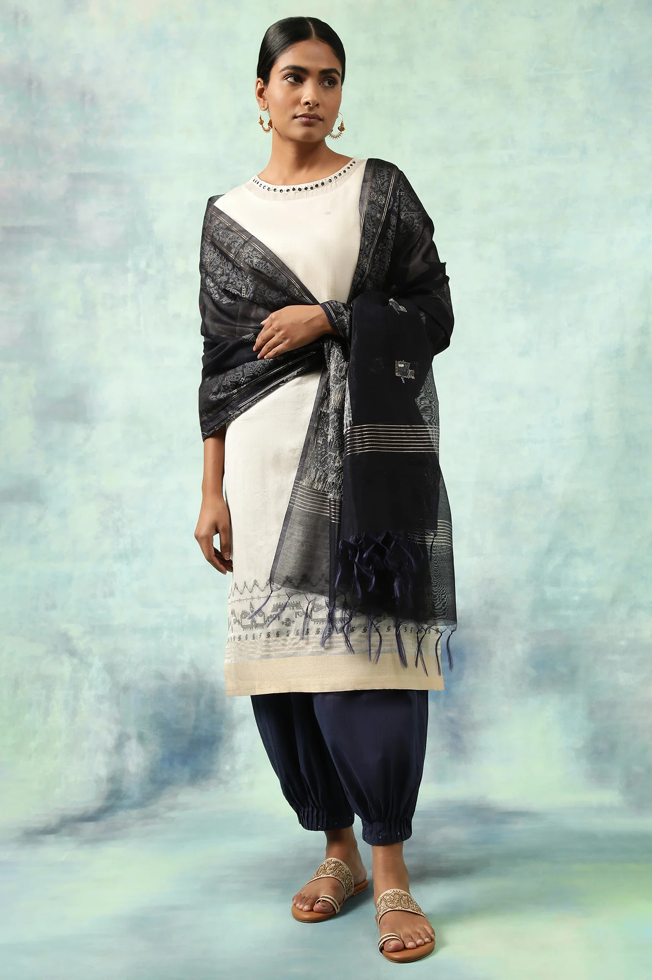 Ecru Jacquard kurta With Mirror Work Embroidery - Image 5