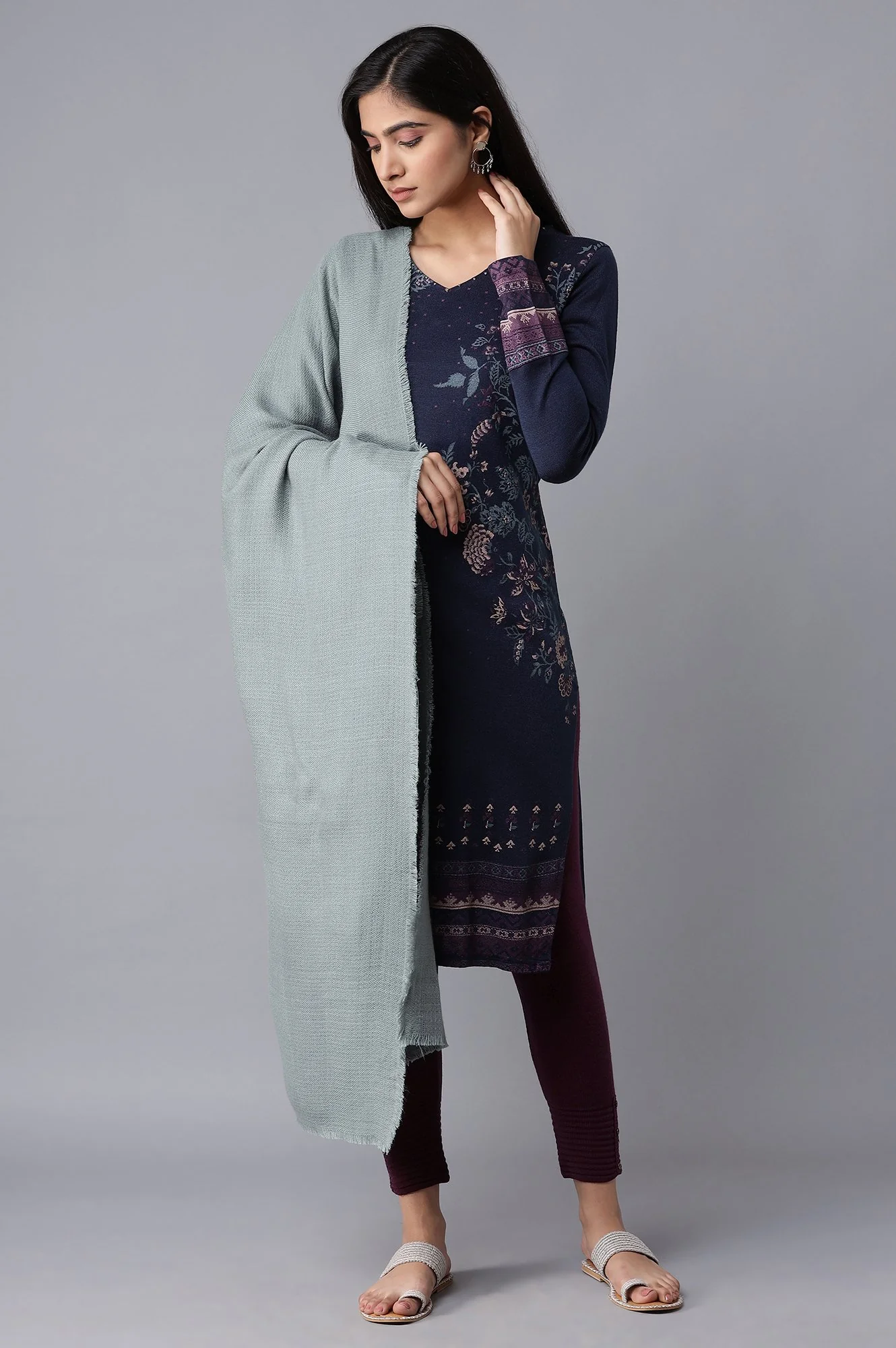 Ecru Knitted Shawl - Image 2