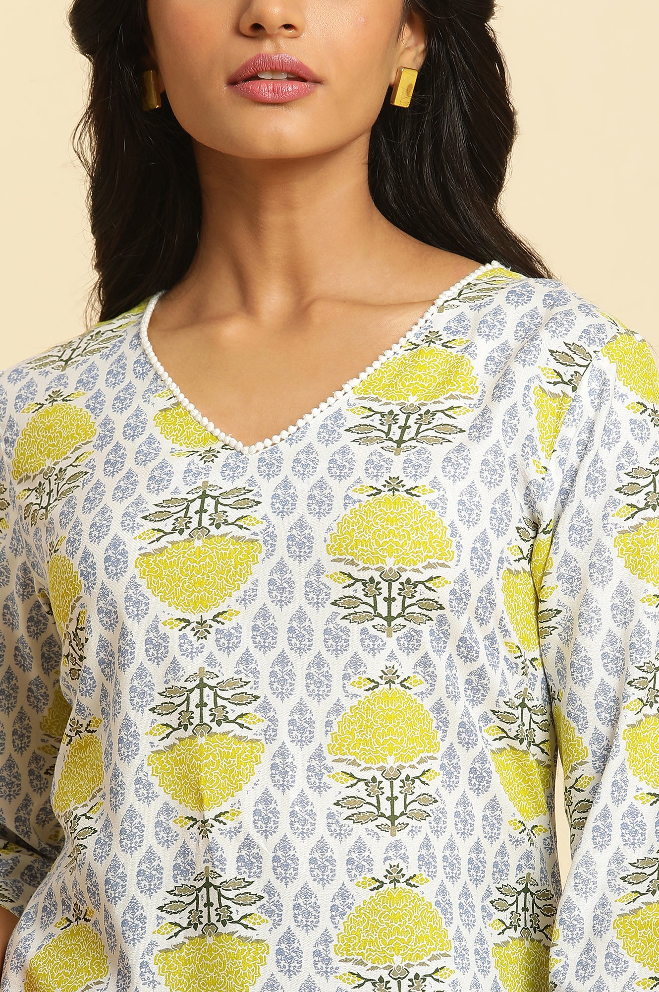 Ecru Lace Rayon Straight Kurta and Slim Pant Set - Image 3