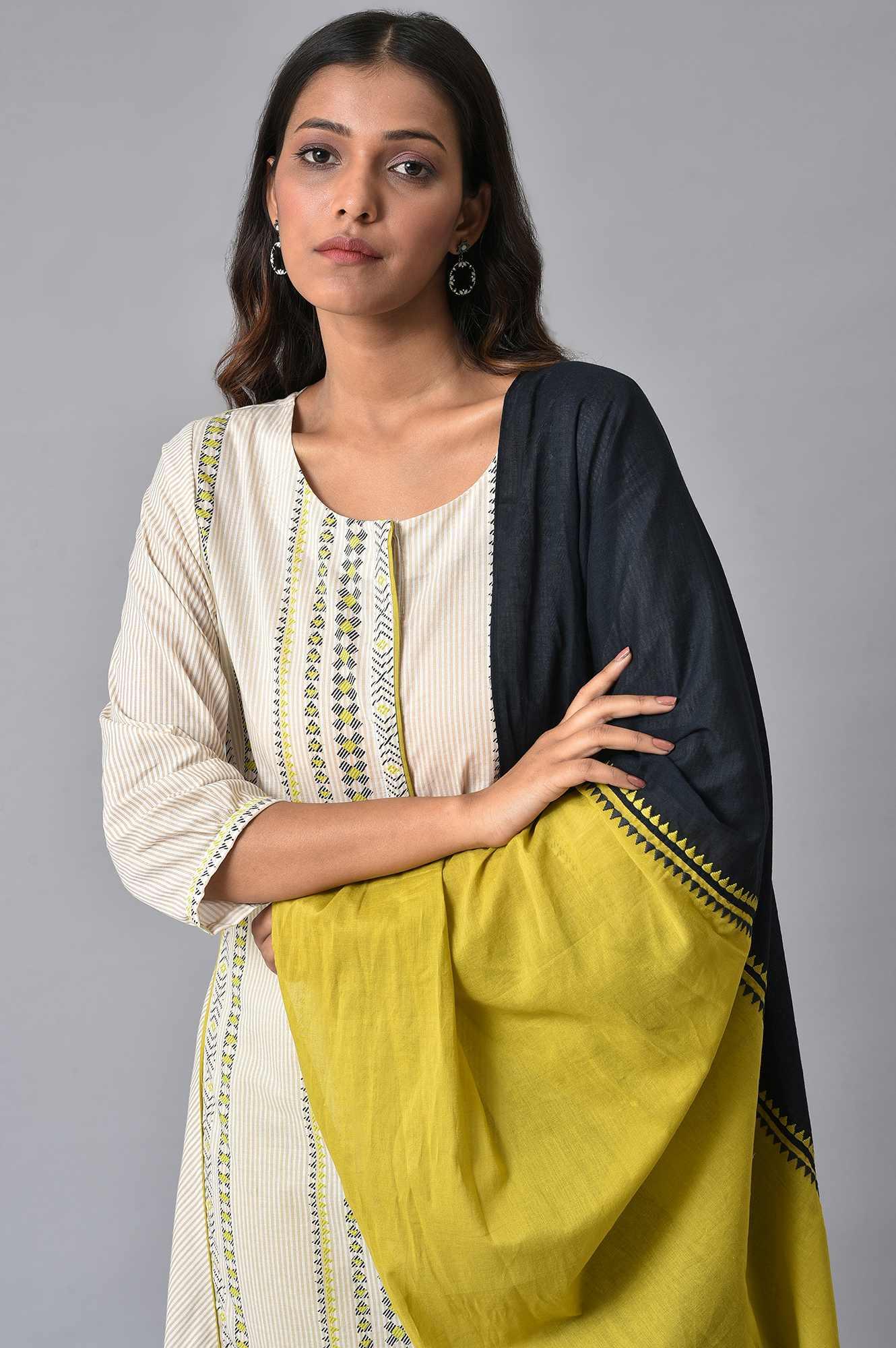 Ecru Prined kurta Set - Image 5