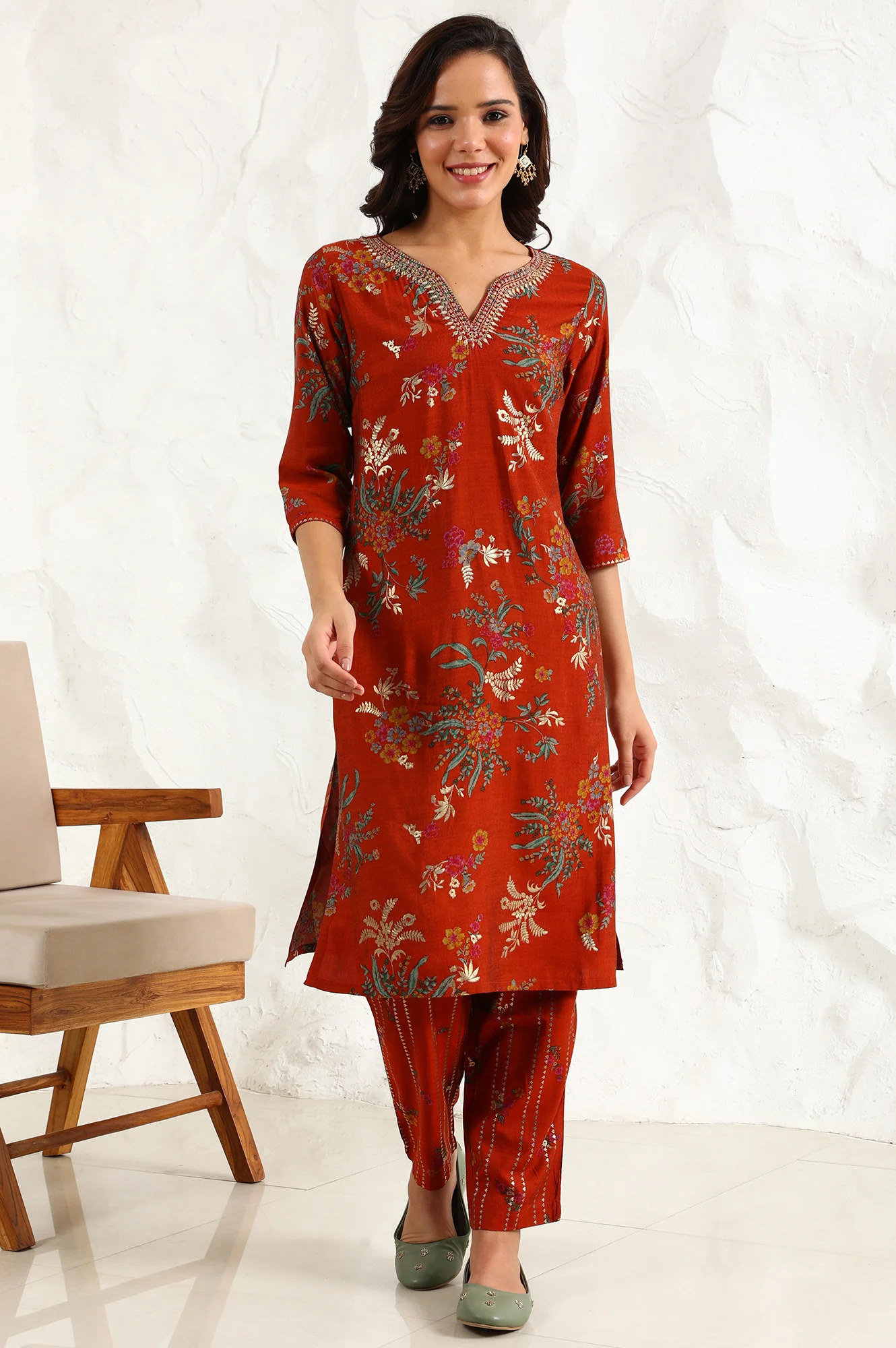 Equestrian Red Foil Floral Printed Vicuna Crepe Straight Kurta And Pants Set - Image 3