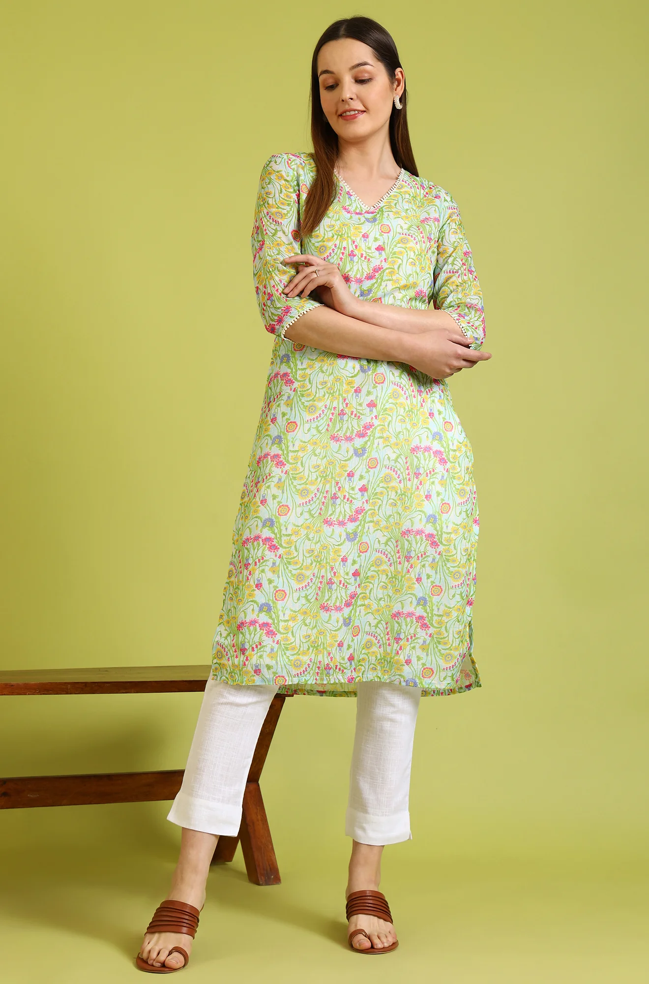 Floral Printed Lace Straight Pure Cotton Kurta - Image 3