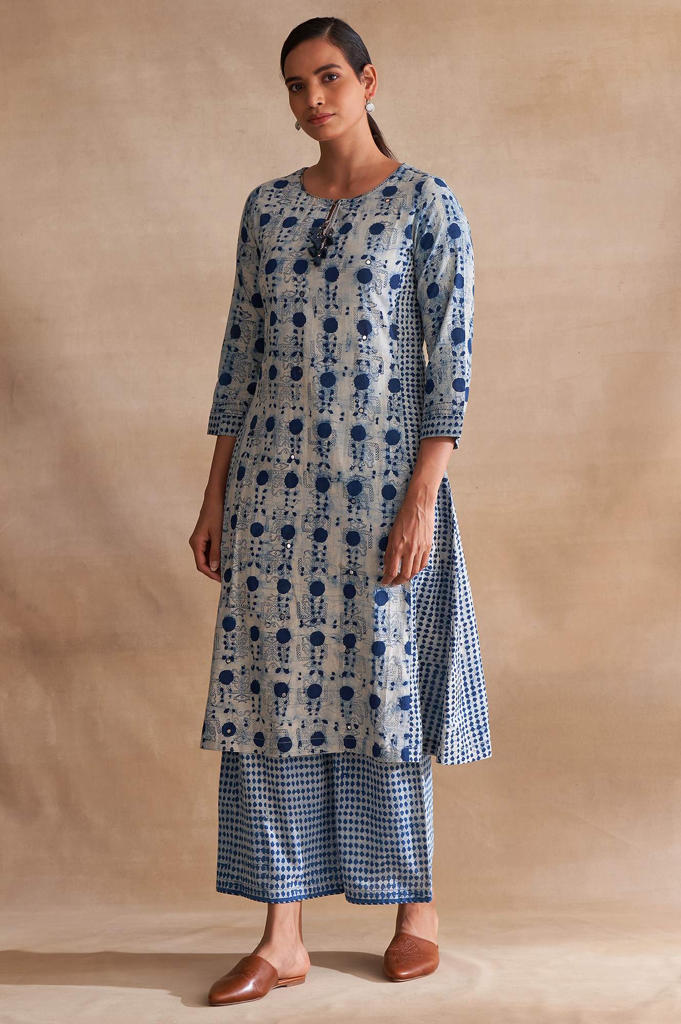 Folksong By W Light Grey Handblock Dabu Print kurta - Image 3