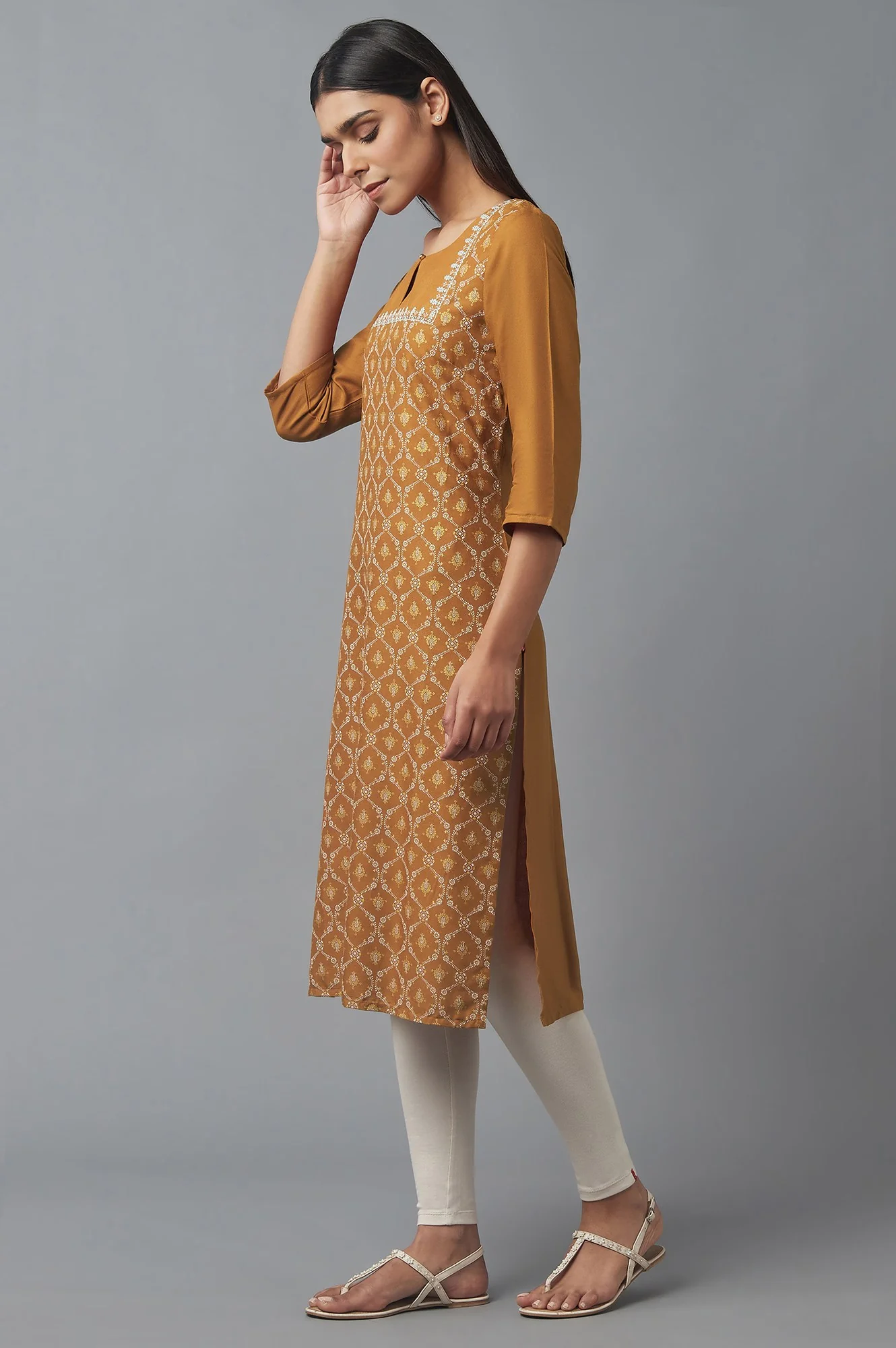 Gold Embroidered kurta - Image 3