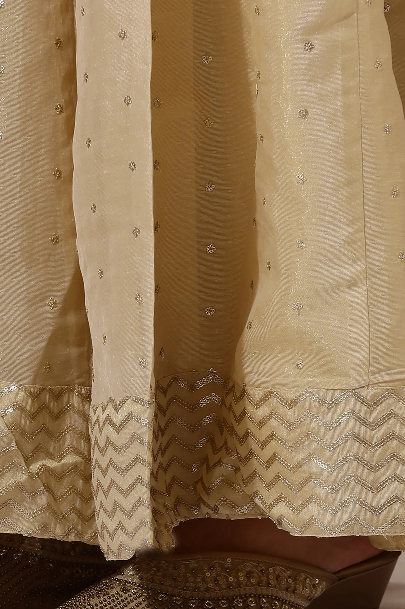 Gold Solid Sequins Flarred Skirts - Image 7