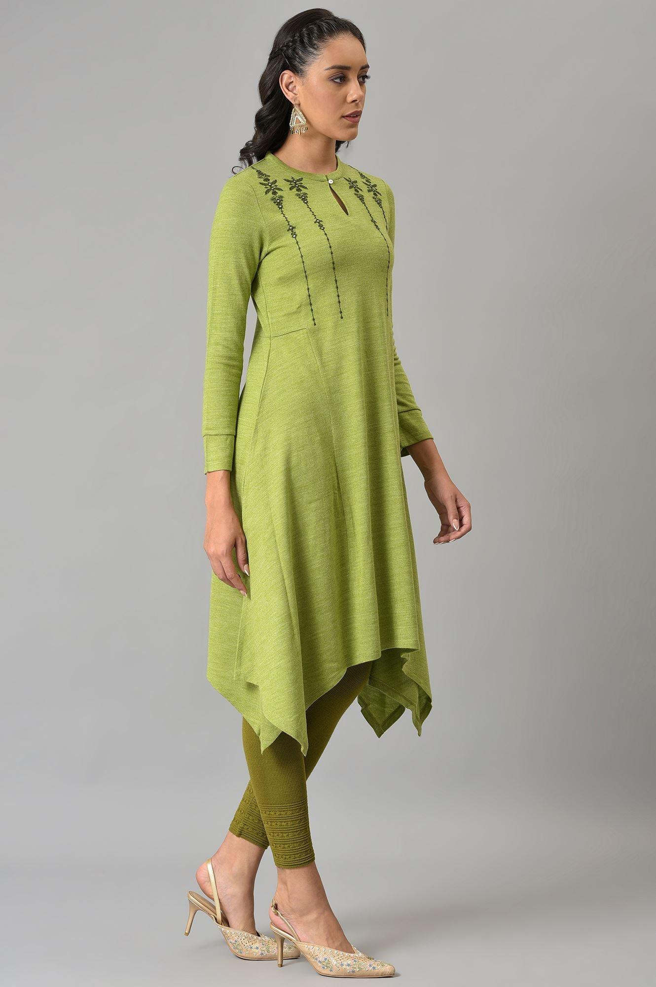 Green A-Line Embroidered Plus Size Winter Kurta - Image 4